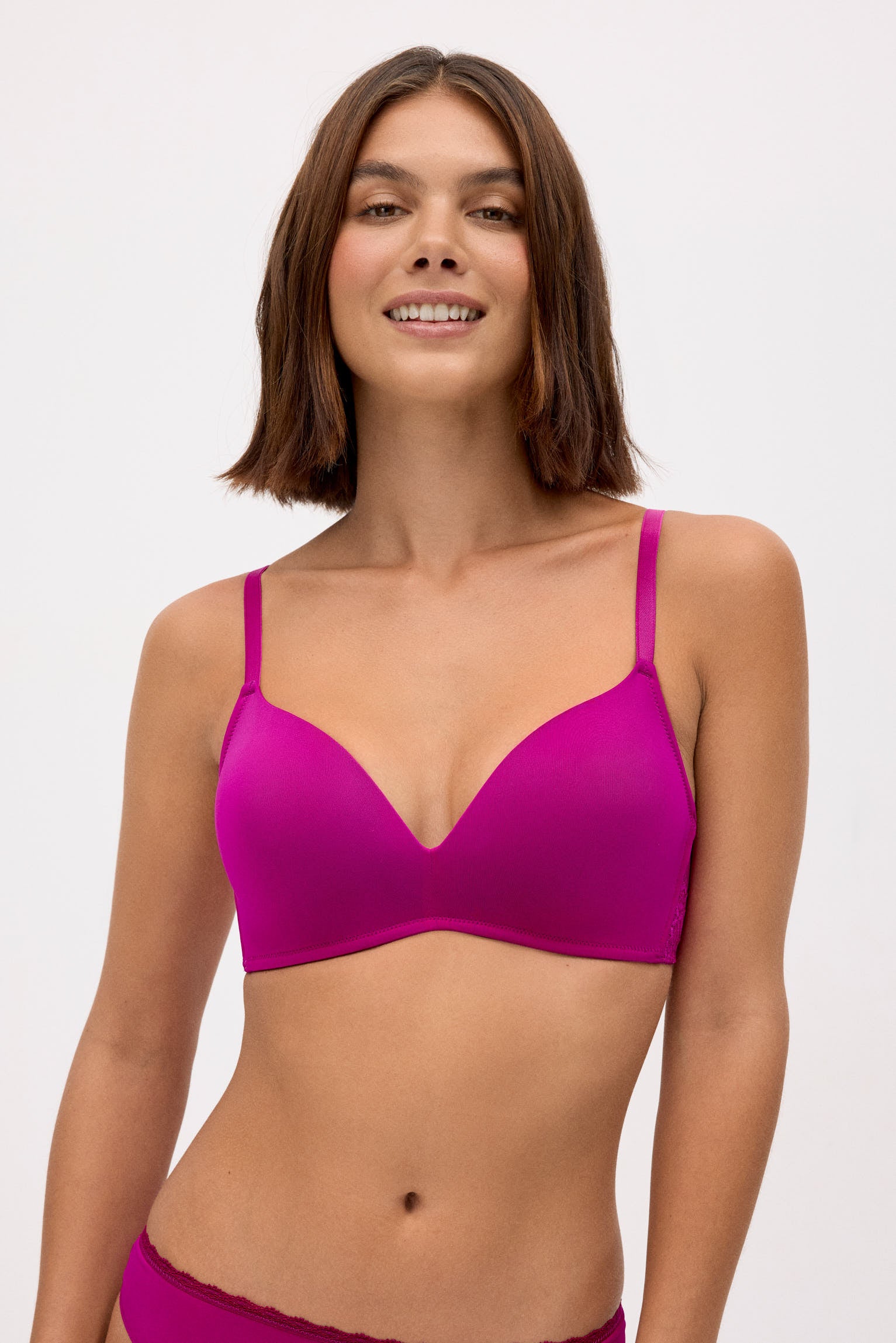 10831-1-sujetador-sin-aro-con-relleno-encaje-fucsia-special-you-paula-echevarria