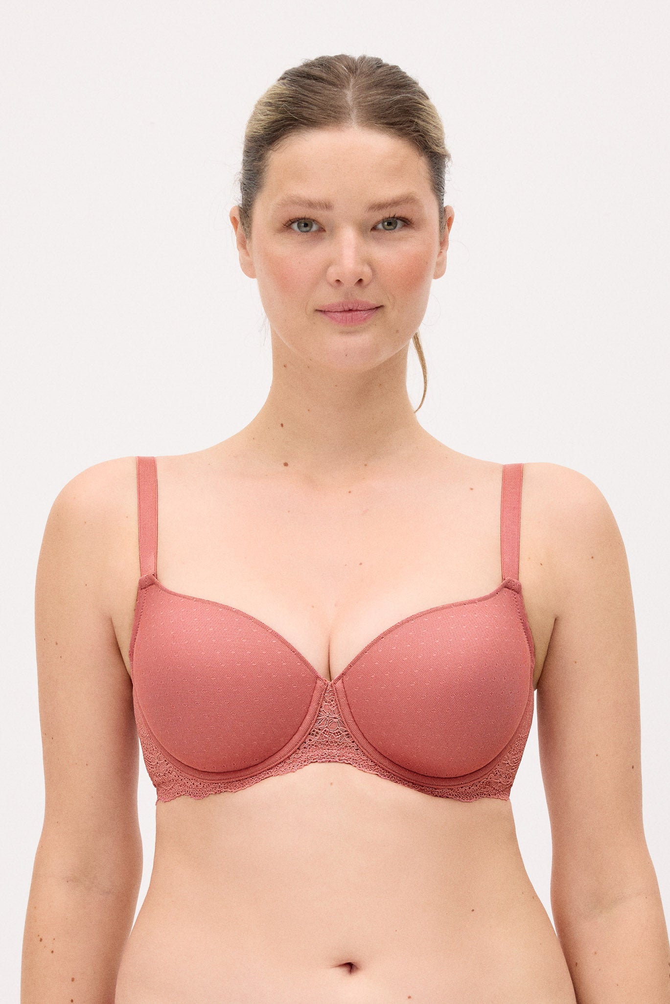 Full-coverage underwire bra with pink plumeti padding