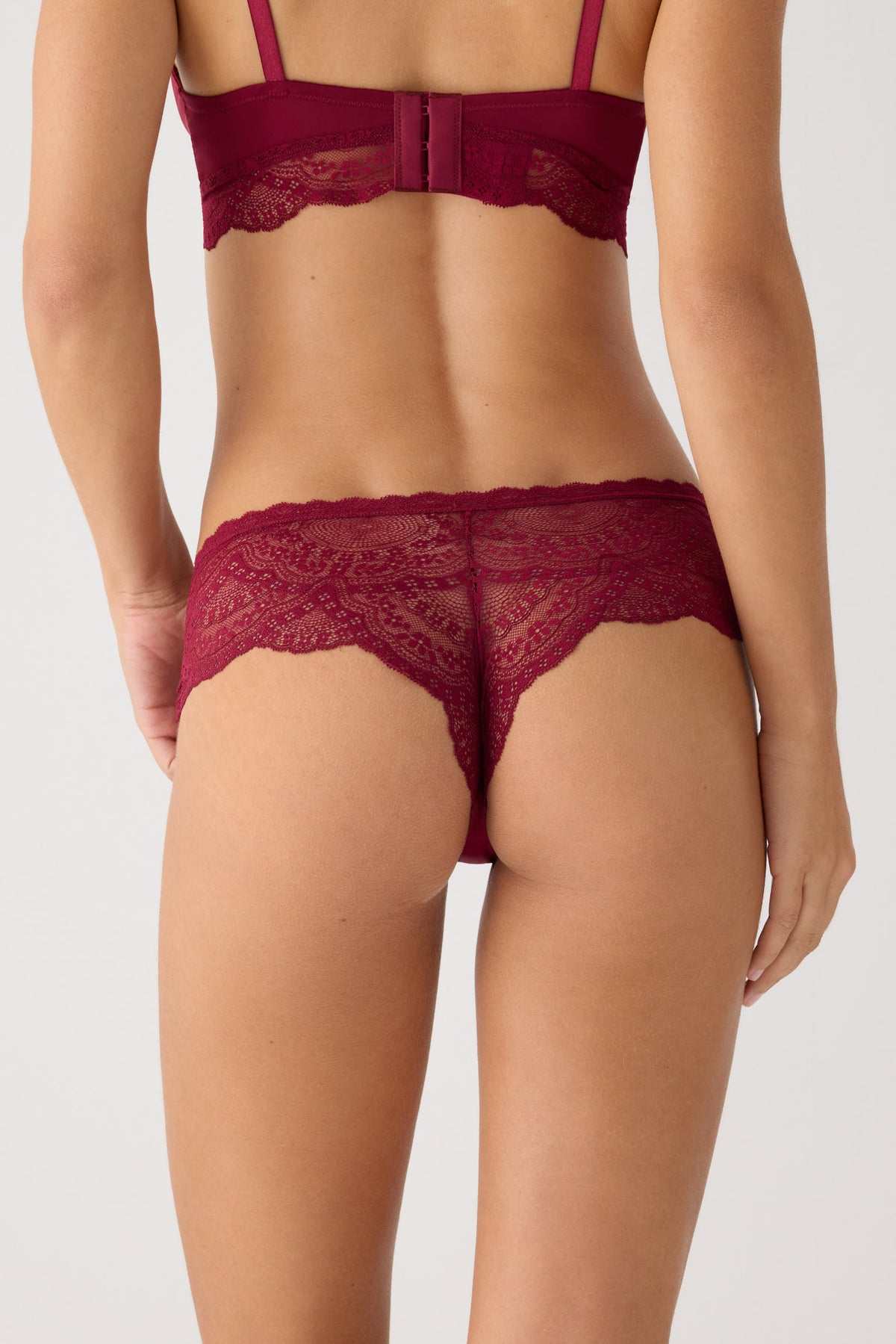 Brazilian hipster briefs lace burgundy | Paula Echevarria Limited Edition