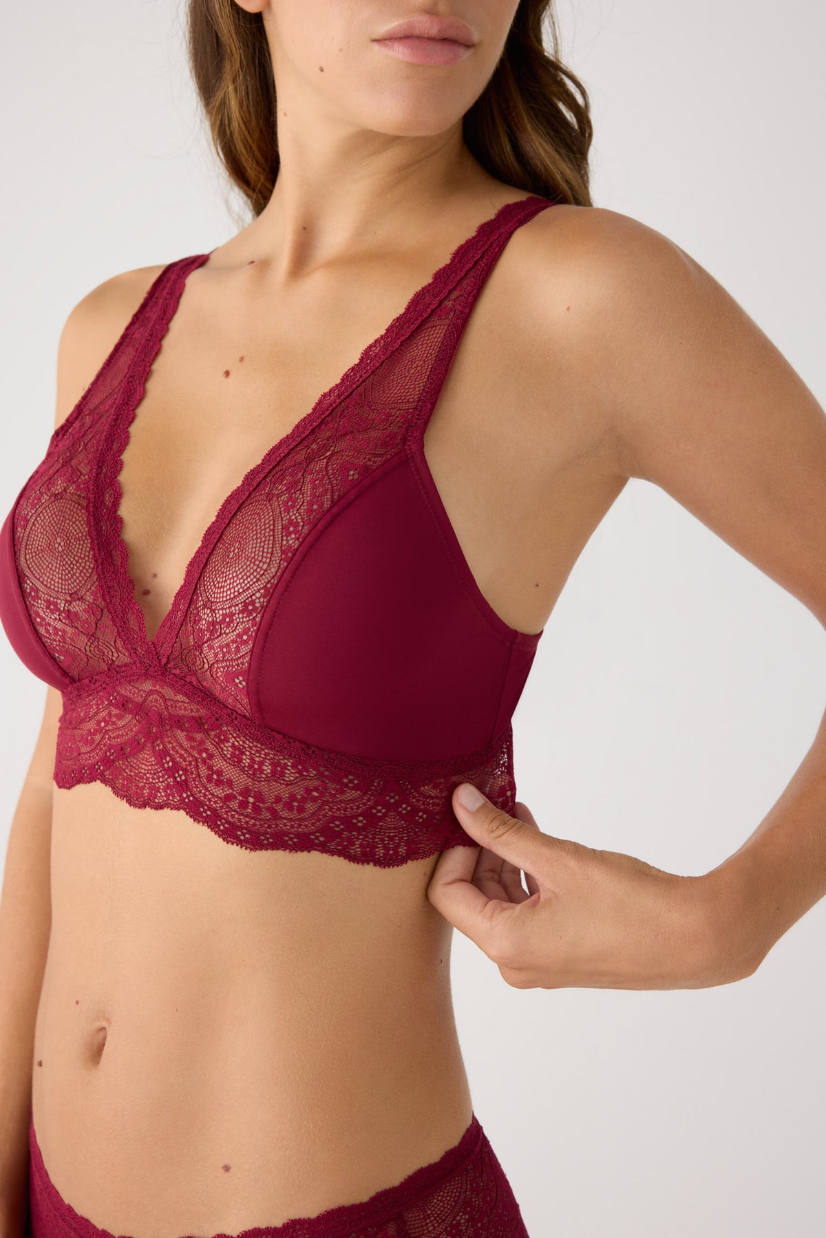 Burgundy lace bralette | Paula Echevarria Limited Edition
