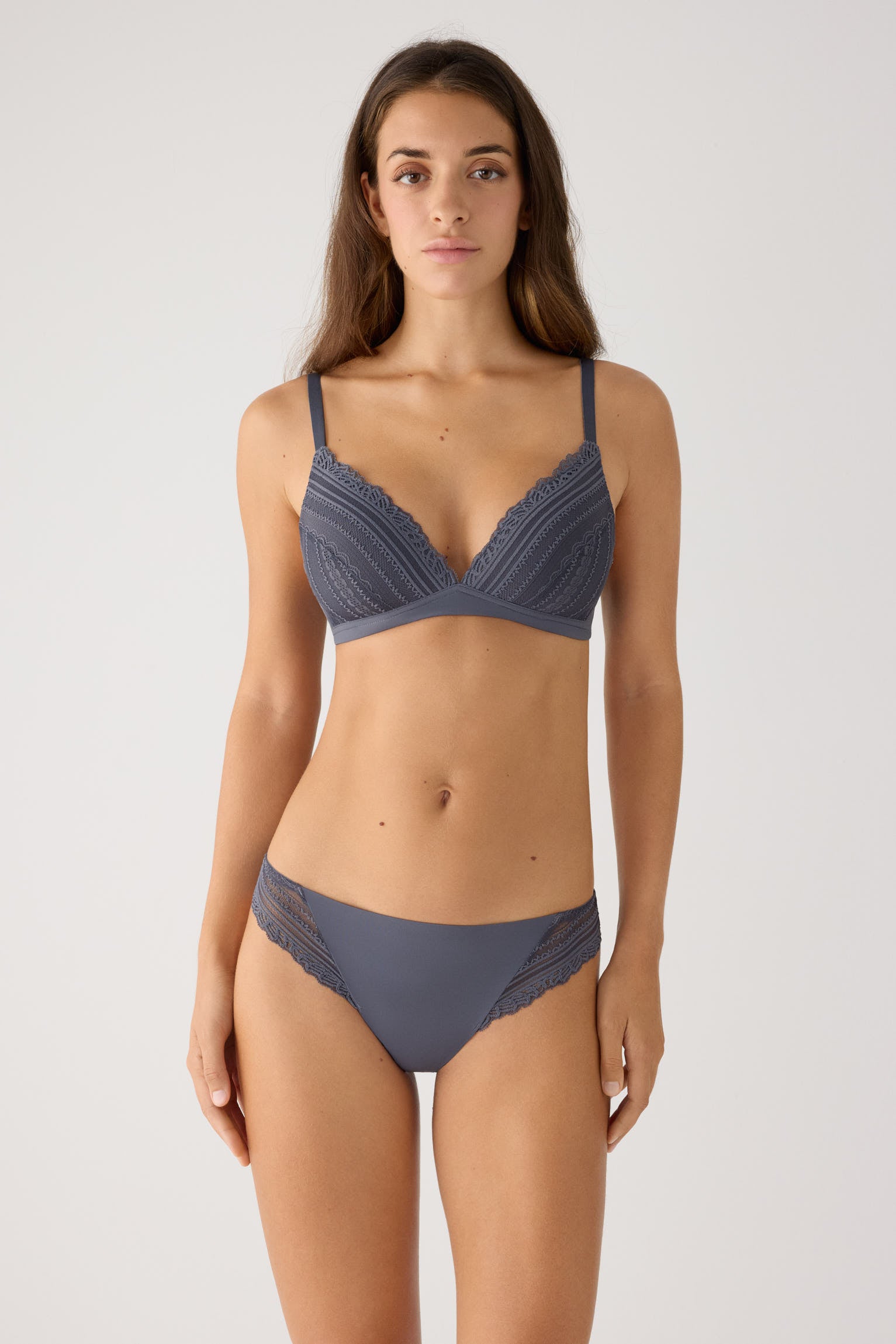 Brazilian briefs lace charcoal grey | Paula Echevarria