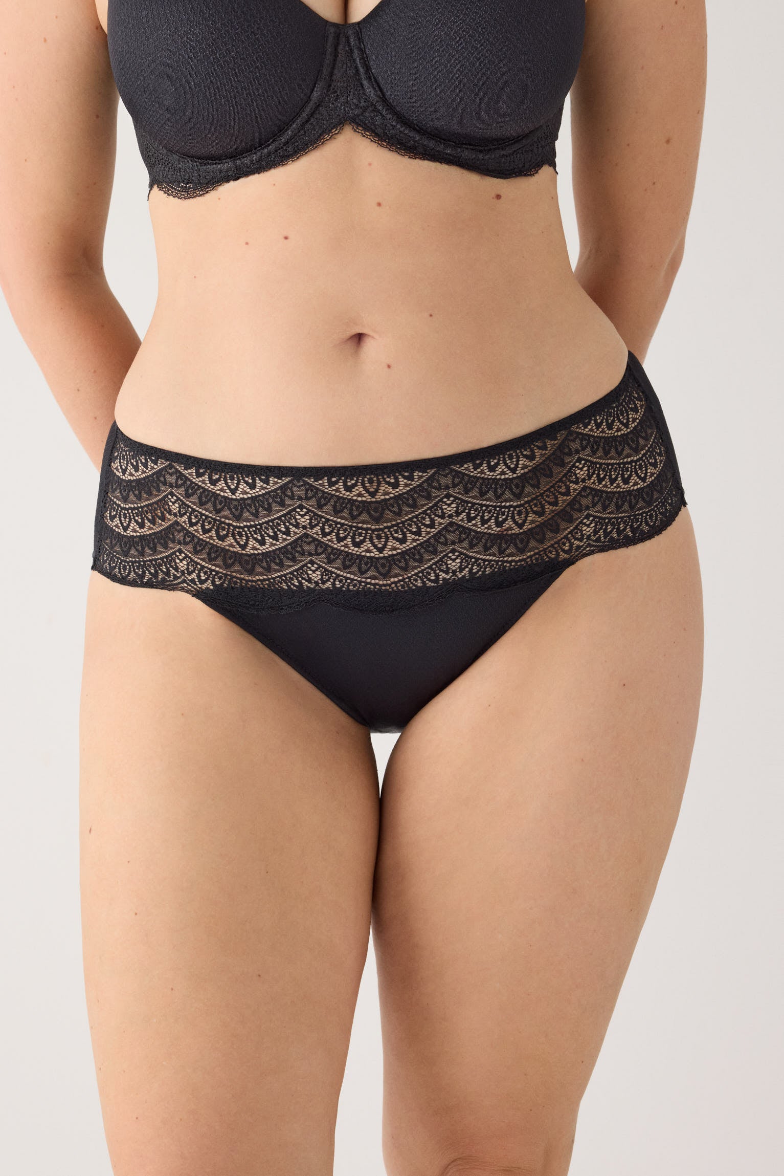Midi briefs lace black | Paula Echevarria