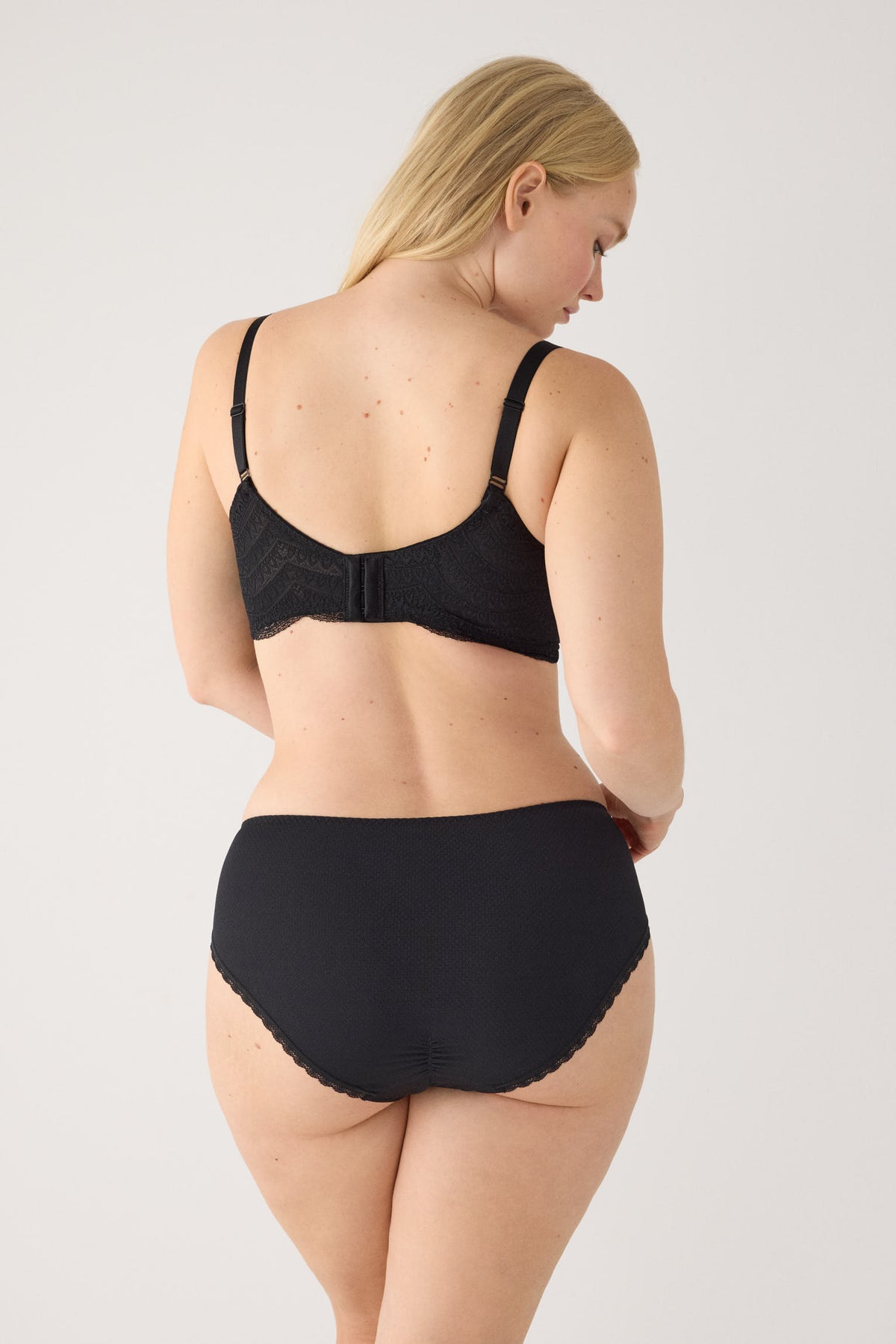 Midi briefs lace black | Paula Echevarria