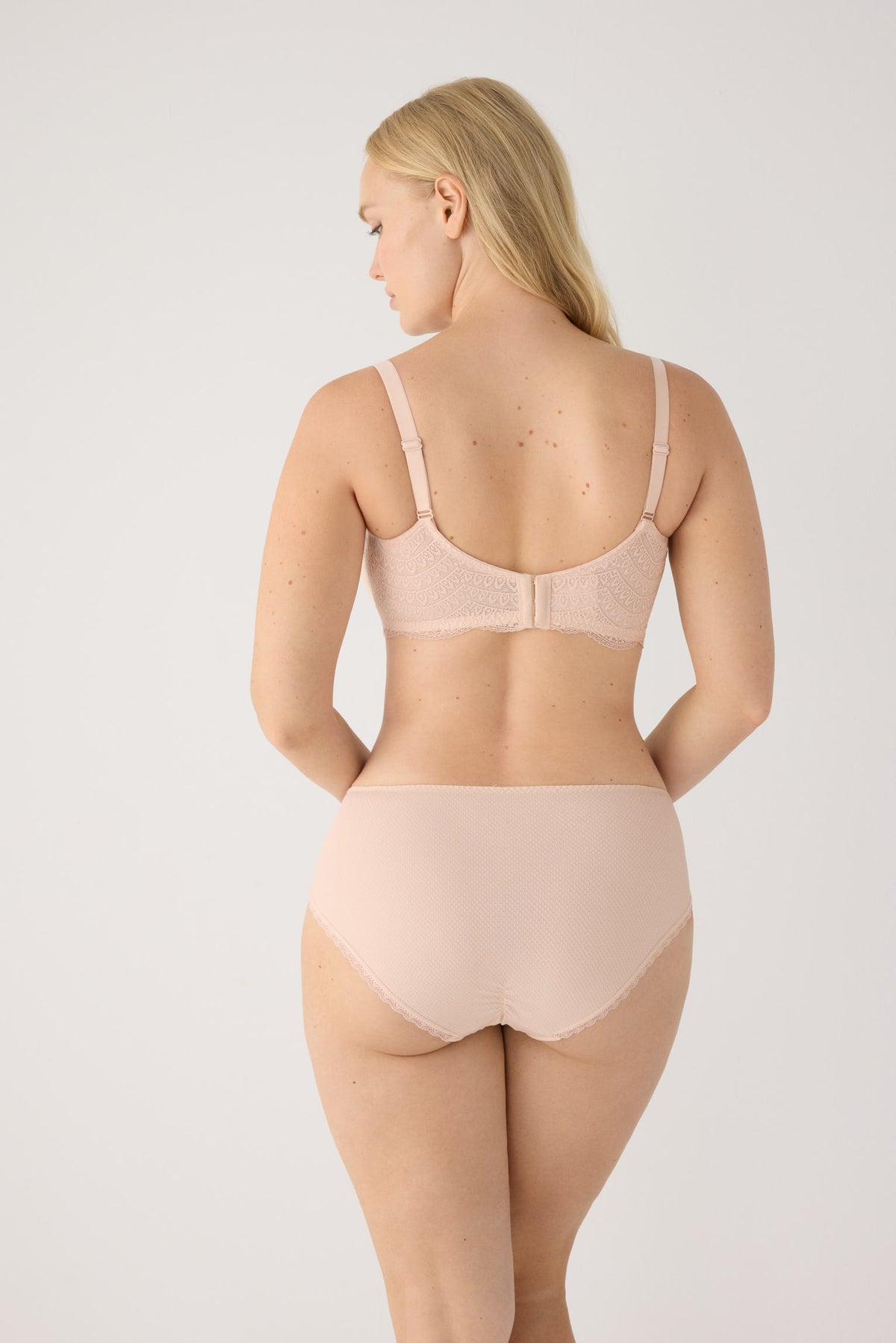 Midi briefs lace nude | Paula Echevarria