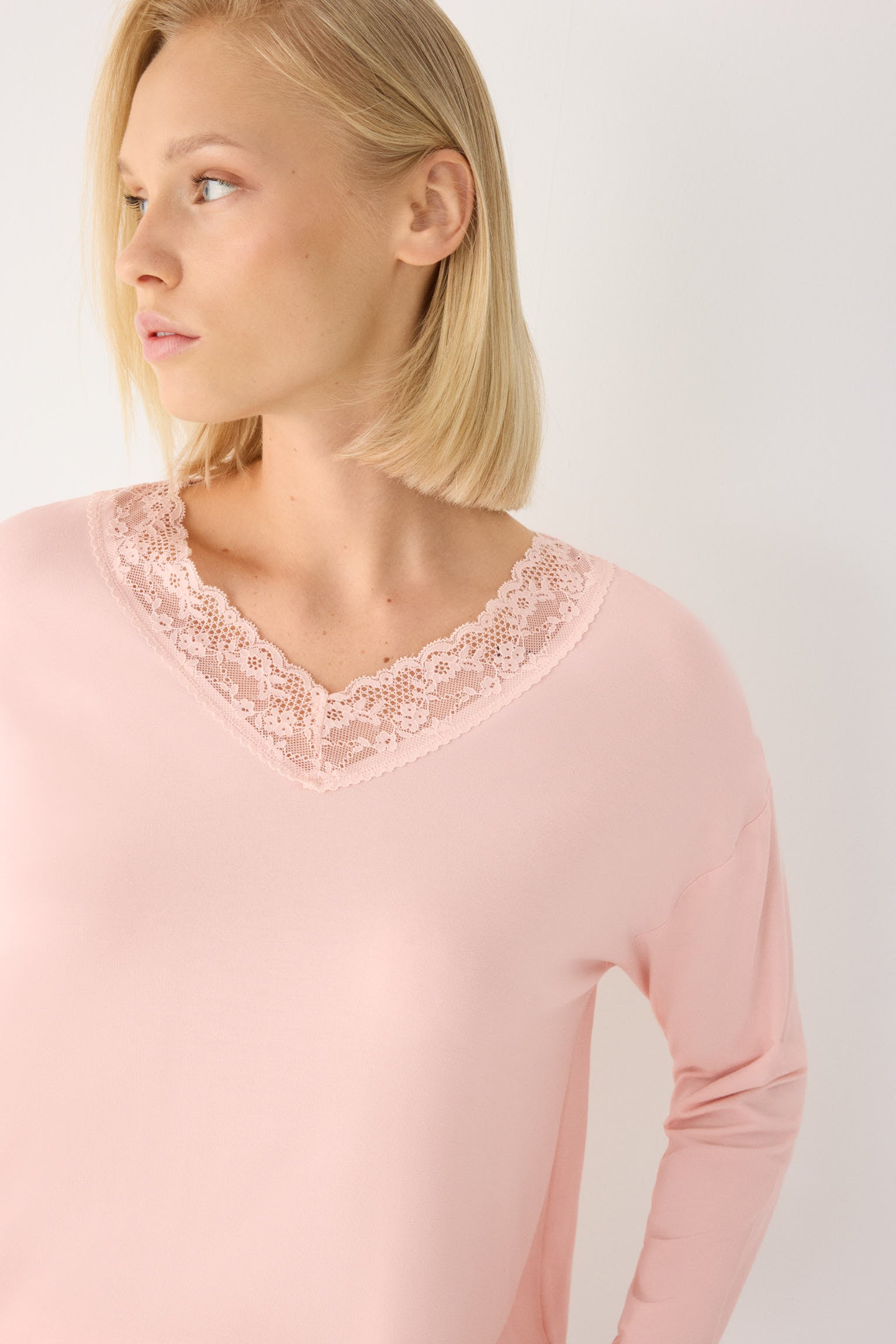 Lightweight soft women's long pyjamas with nude wide-leg trousers