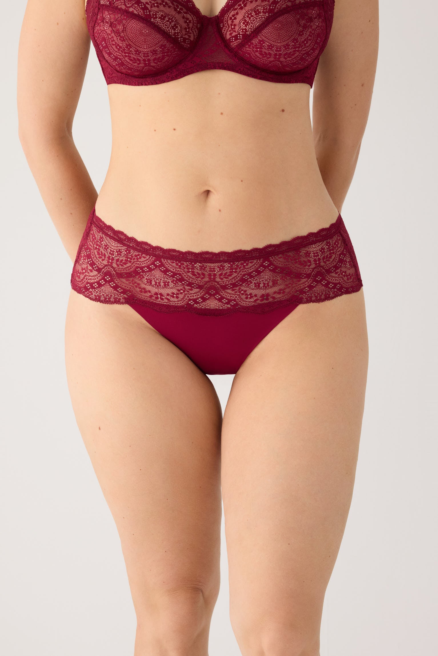 Midi briefs lace burgundy | Paula Echevarria Limited Edition