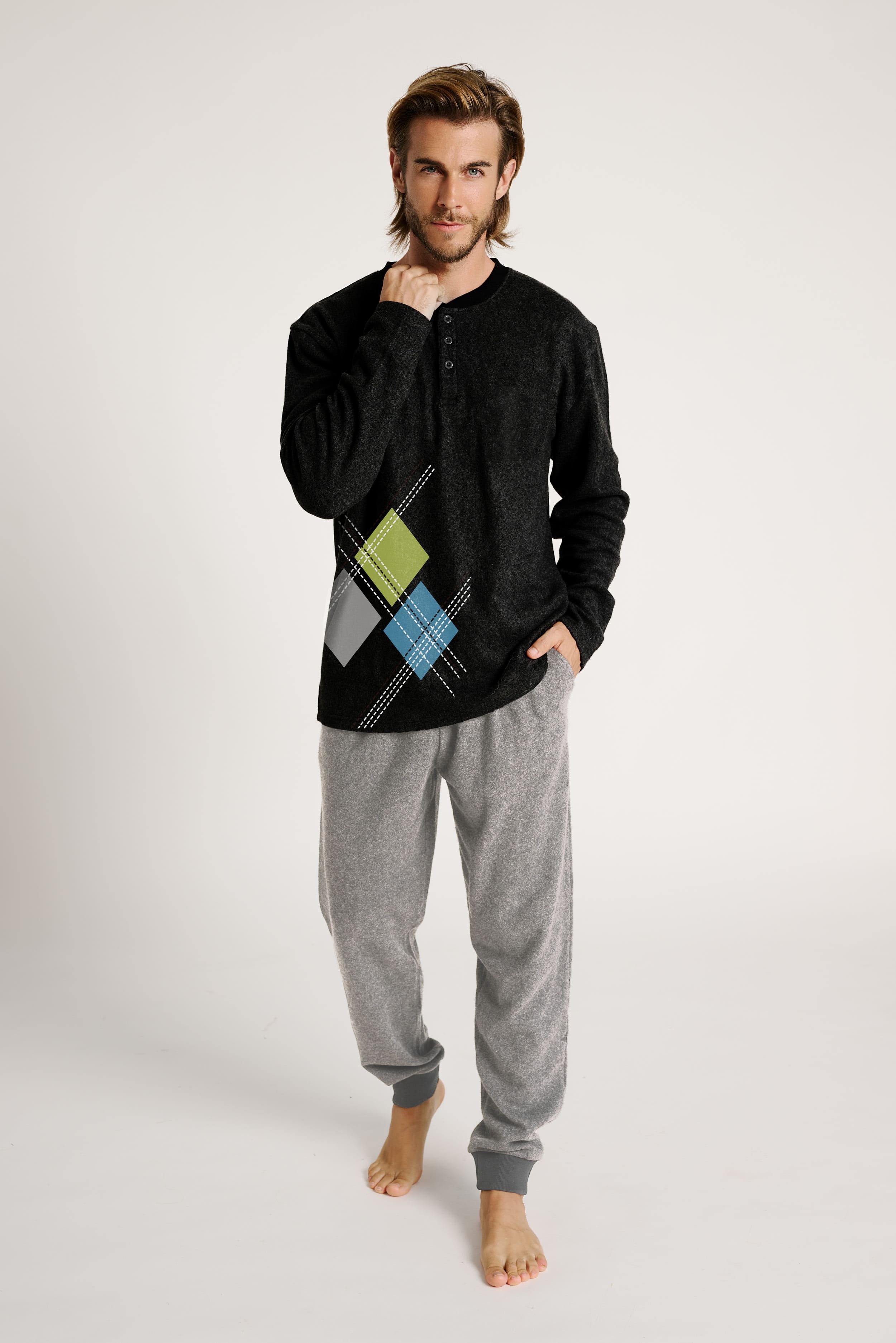 13011003-1-pijama-hombre-cuello-abotonado-detalles-graficos