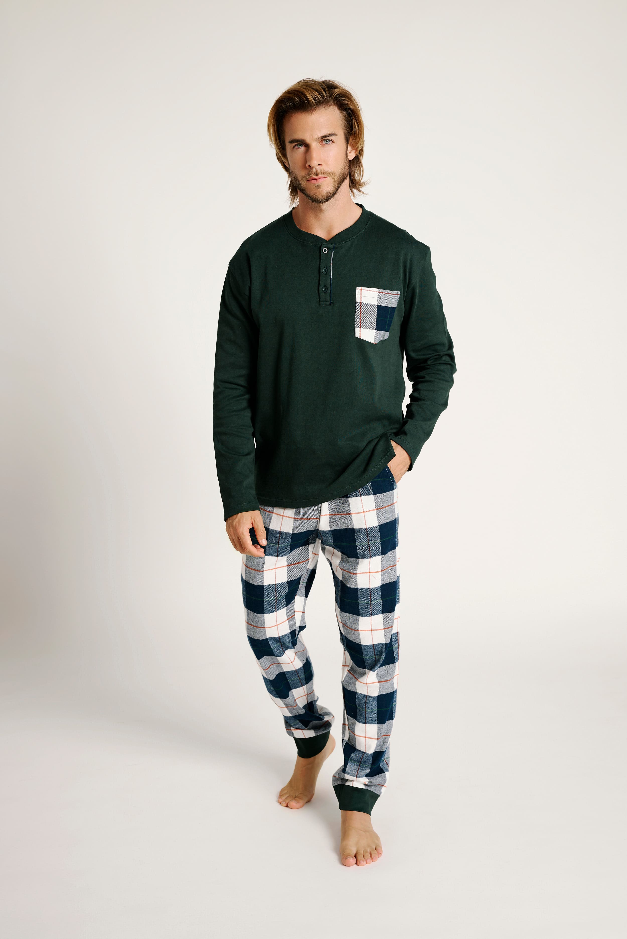 13011023-1-pijama-largo-hombre-cuello-abotonado-estampado-cuadros