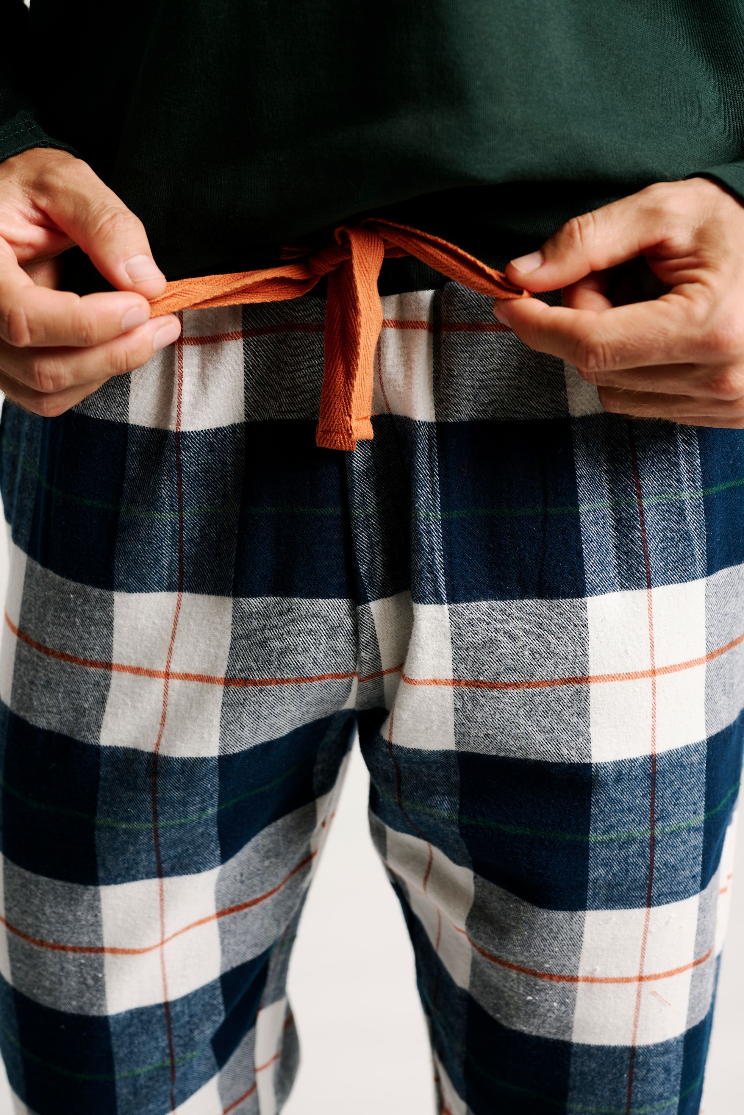 13011023-2-pijama-largo-hombre-cuello-abotonado-estampado-cuadros