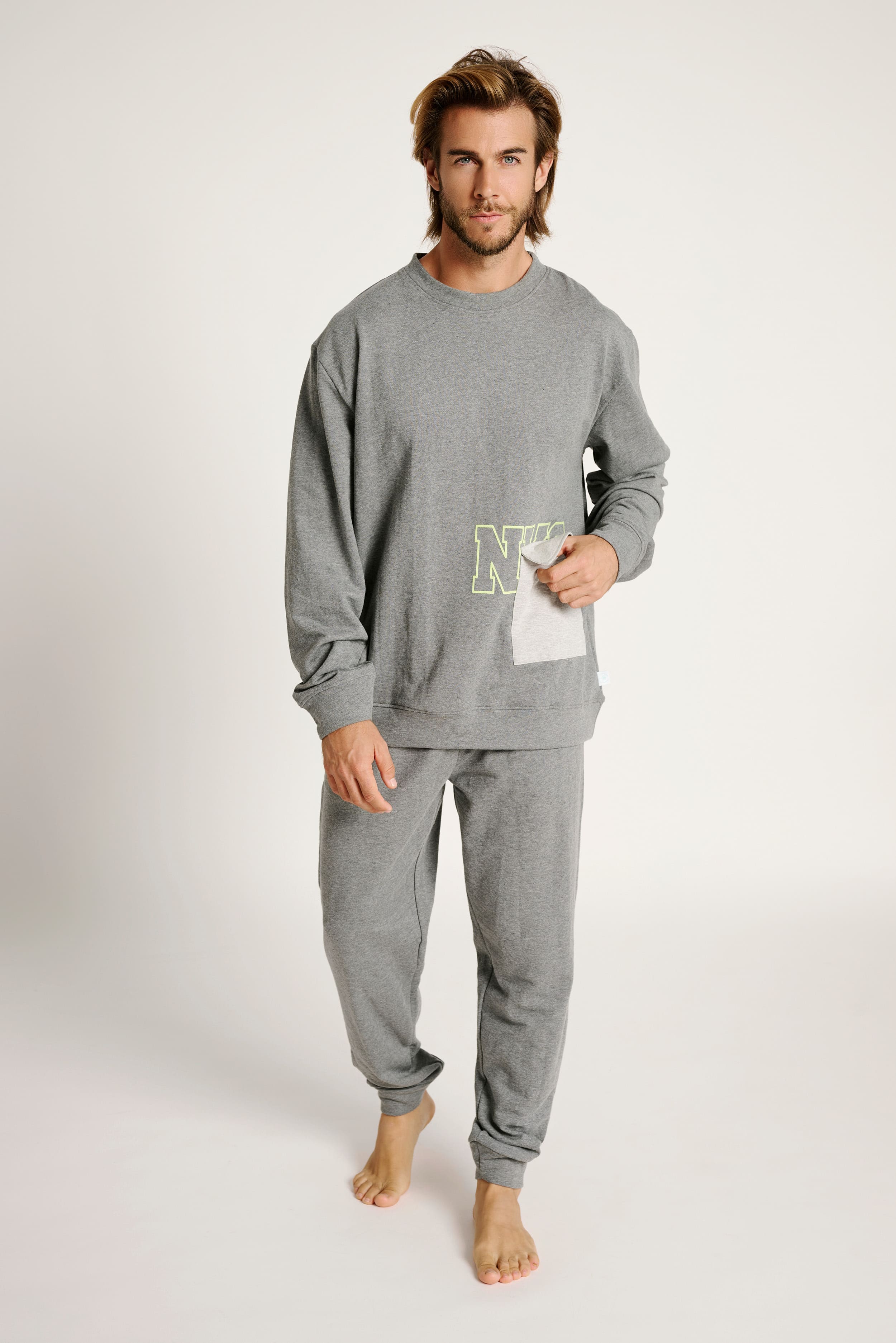 13011049-1-pijama-largo-hombre-nyc