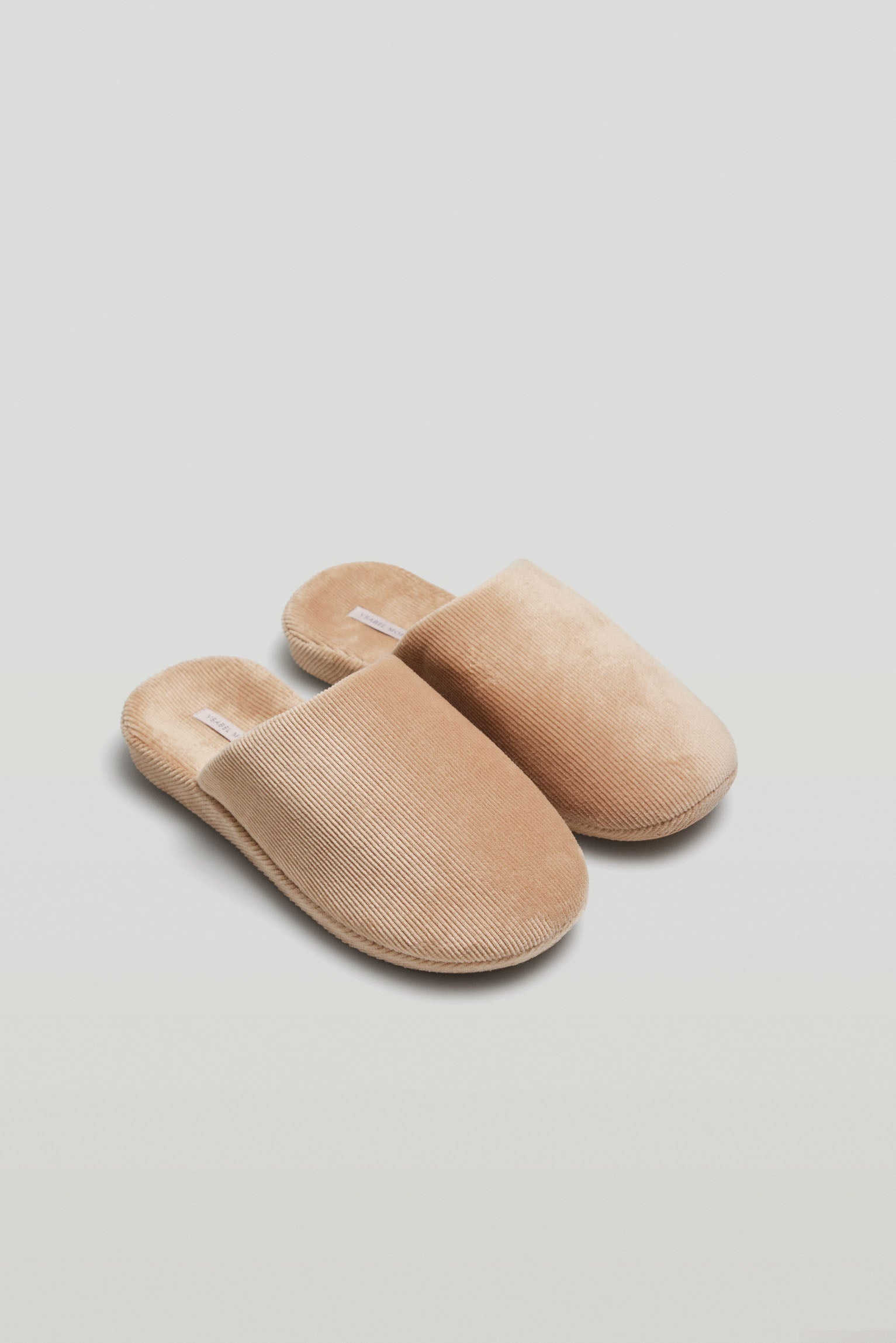 Beige smooth house slippers