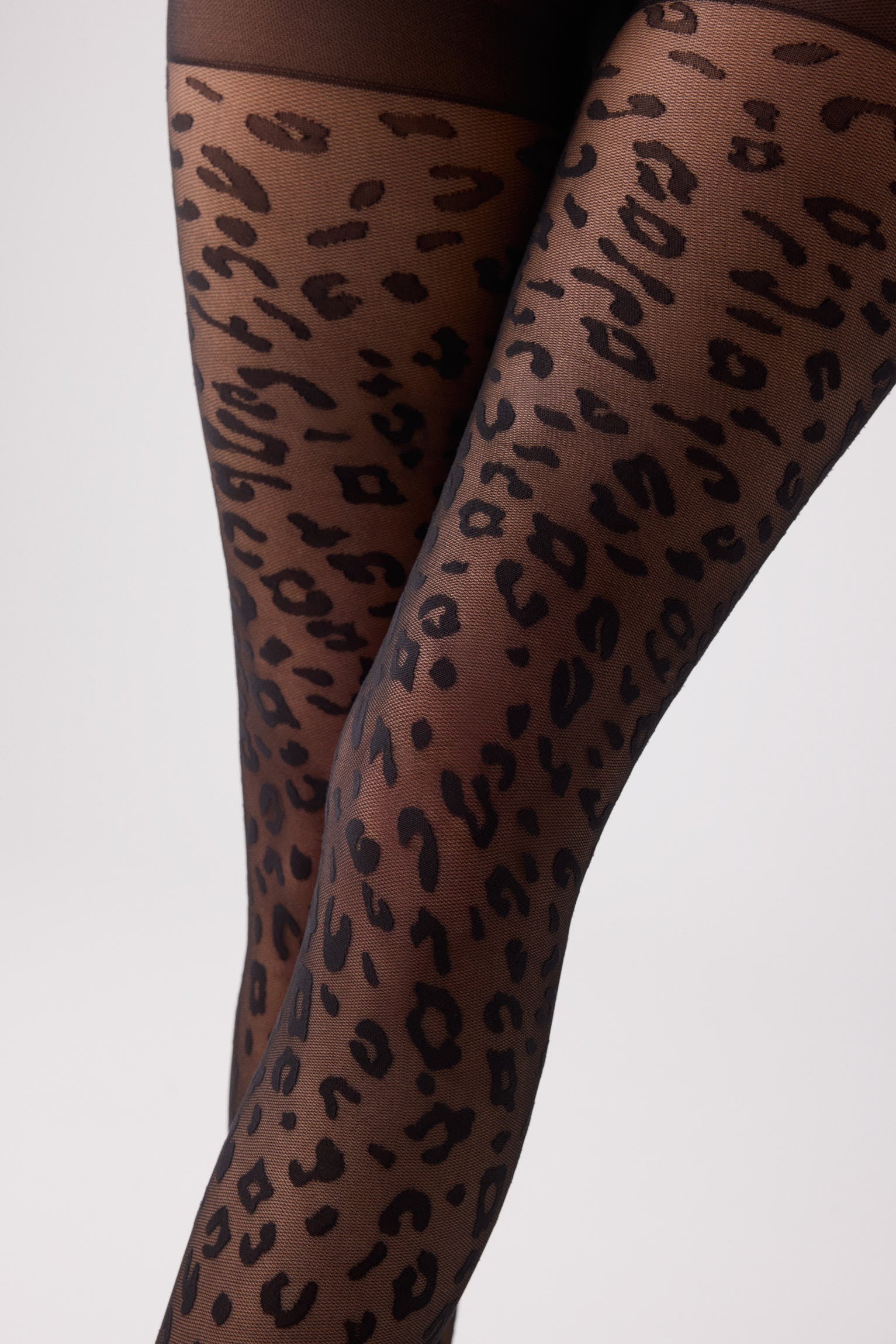 16643-NEGRO-panty-mujer-20-denier-animal-print-negro