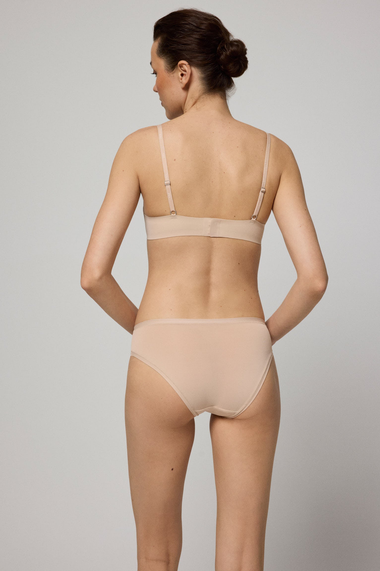 Pack of 2 nude basic midi panties