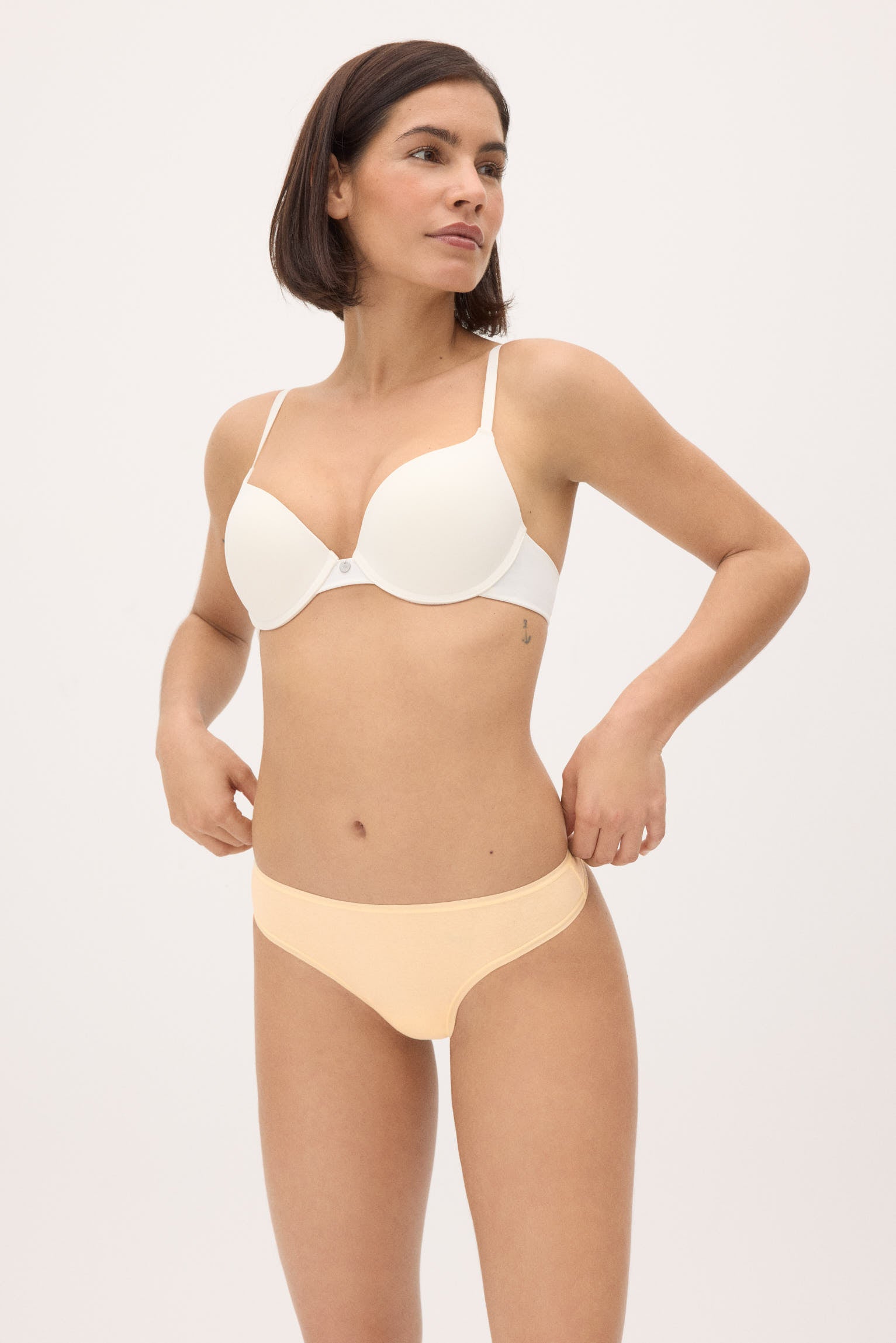 Pack of 4 basic colored thongs