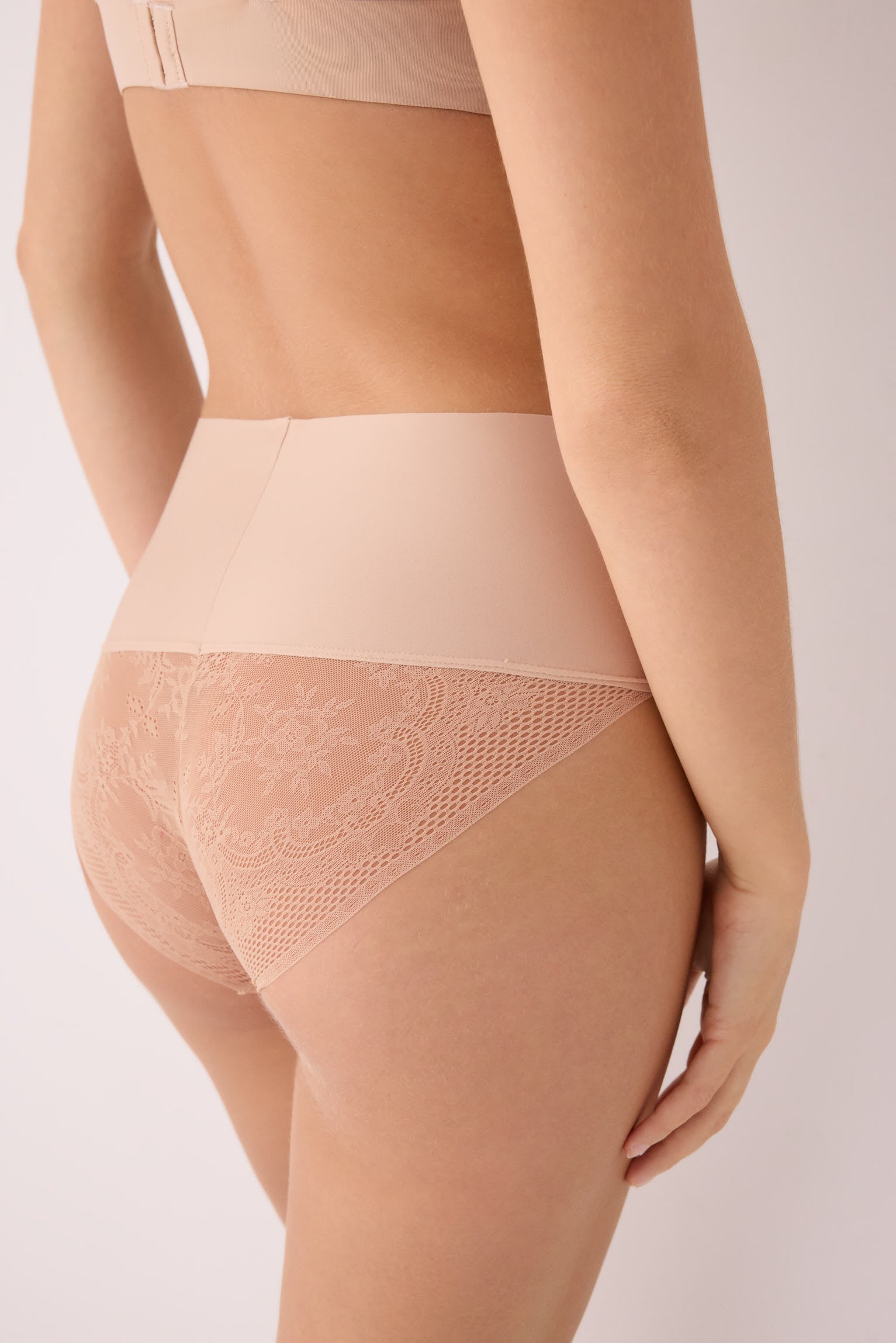 PRE-ORDER High-waist briefs laser-cut nude