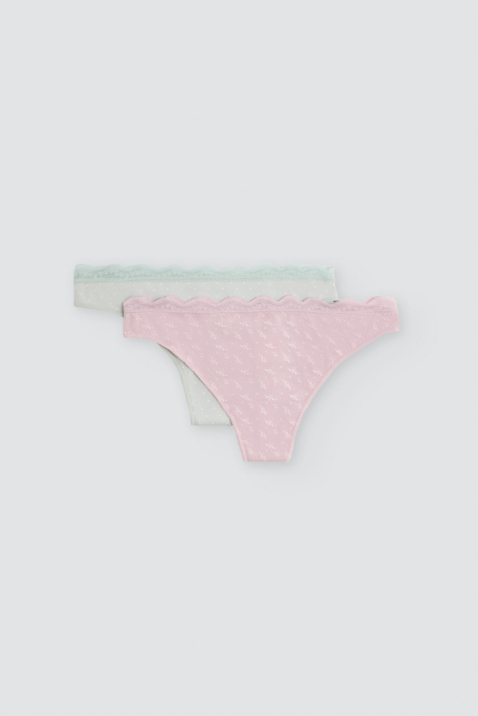 Pack of 2 printed cotton thongs with lace trim, multicolour