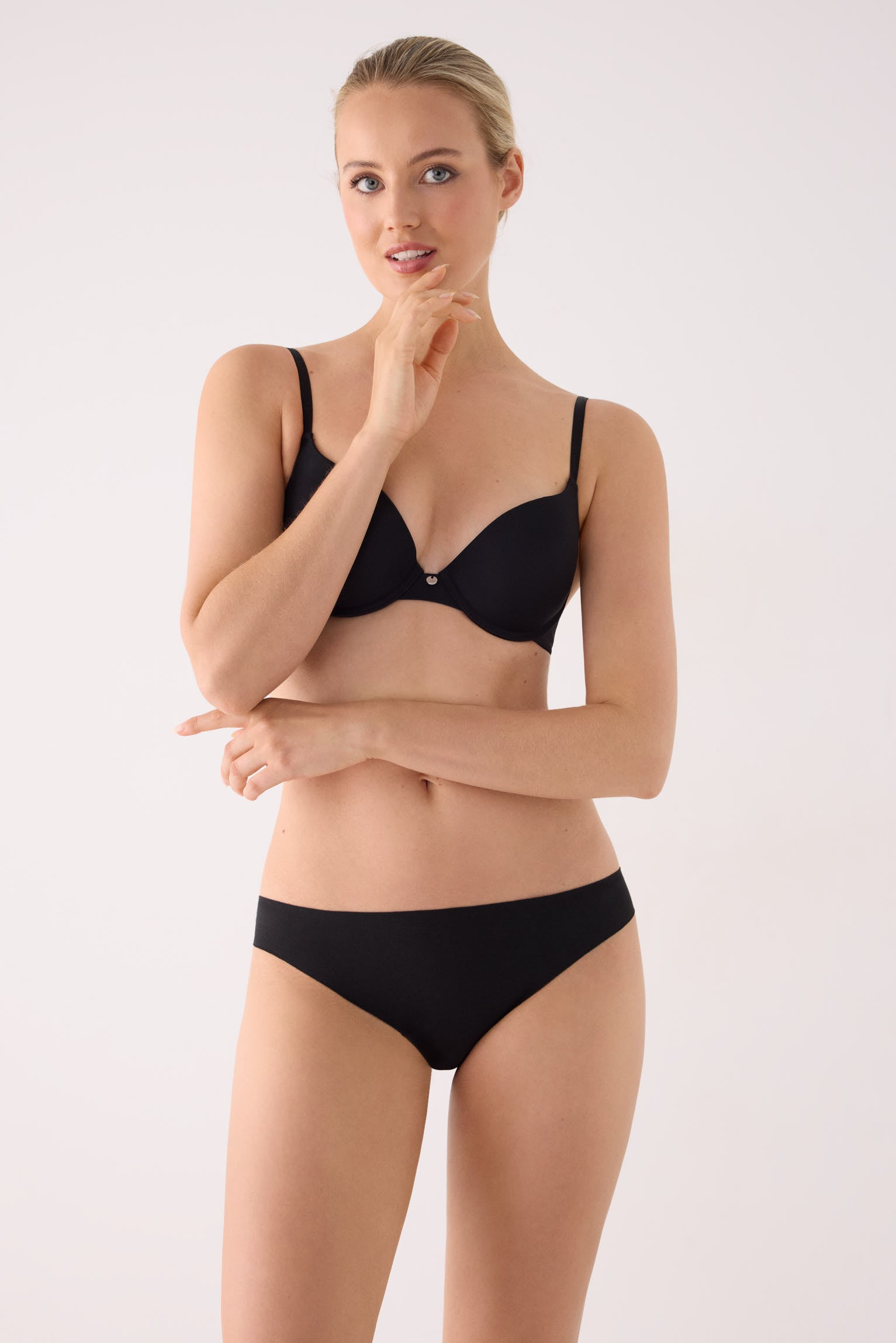 Brazilian briefs laser-cut cotton with lace black