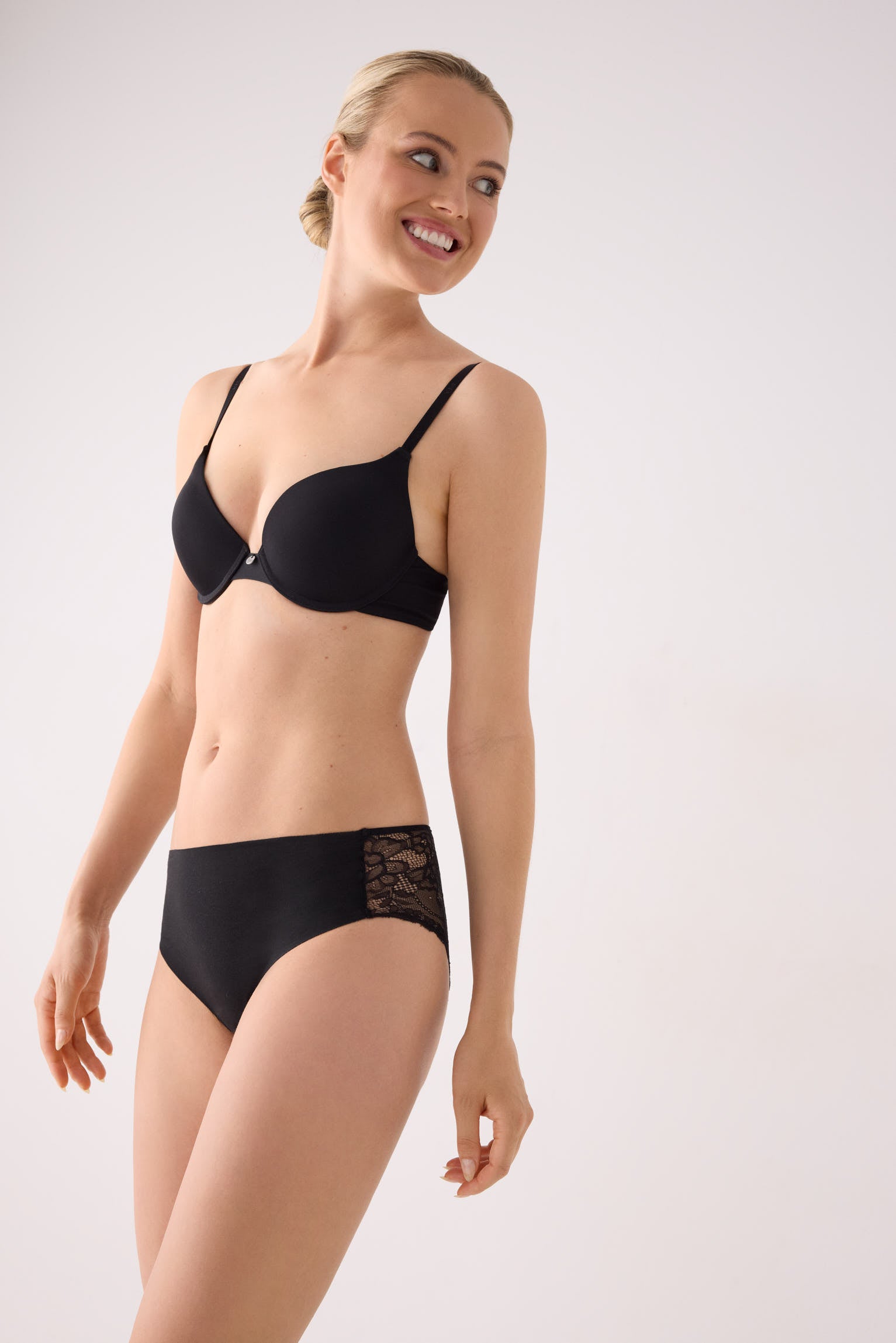 Midi briefs laser-cut cotton with lace black