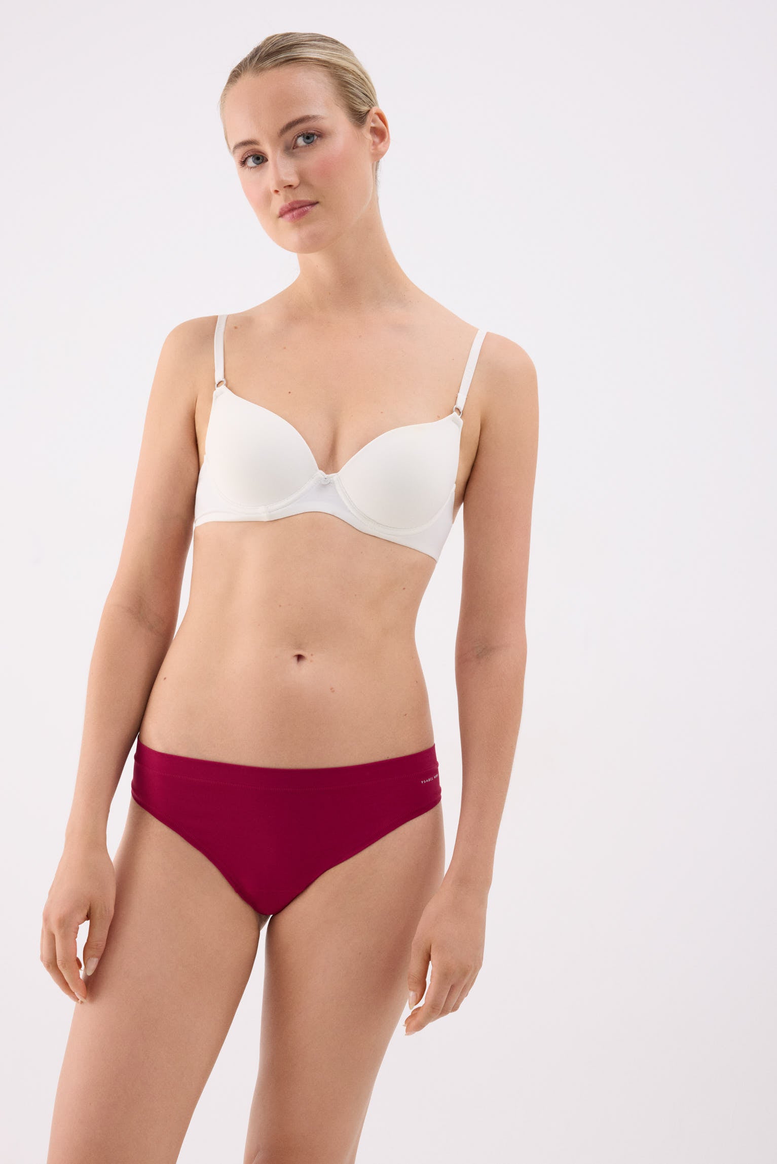 Thong Adapt with invisible finishes burgundy