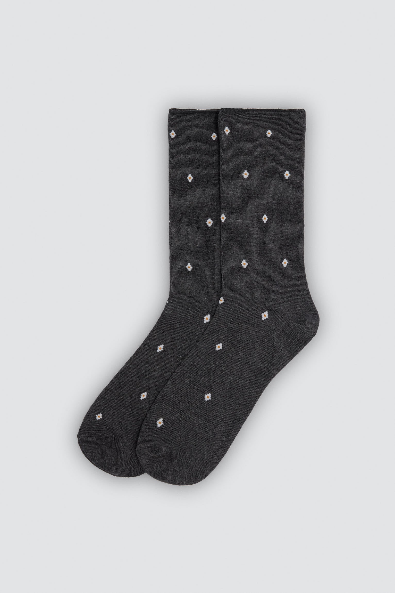 Pack of 6 cuffless assorted printed socks