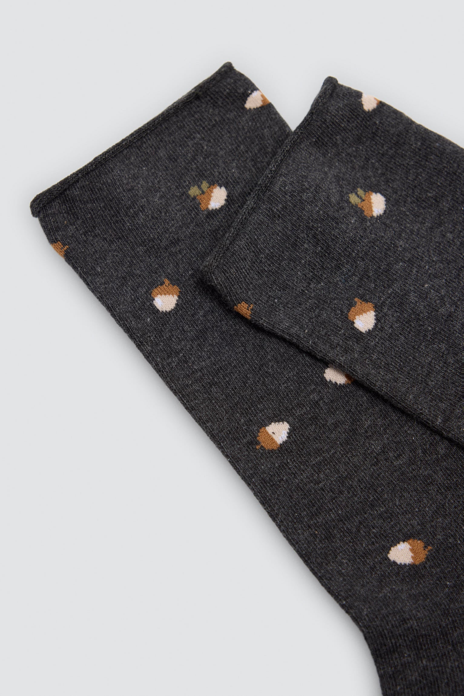 Pack of 4 cuffless socks with nature-inspired prints