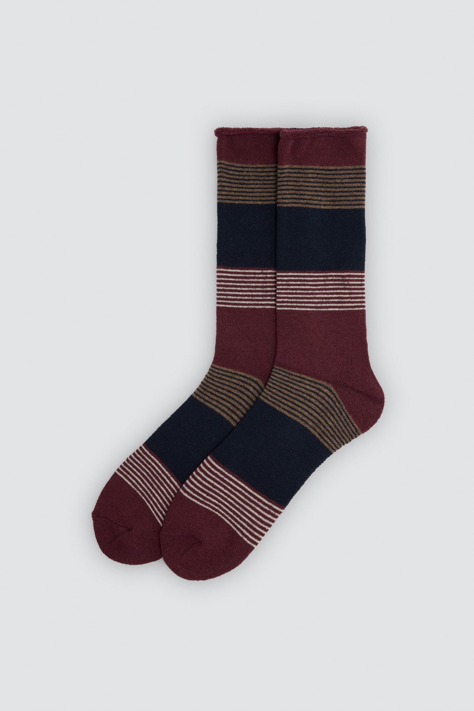 Pack of 3 cuffless thermal socks with assorted prints