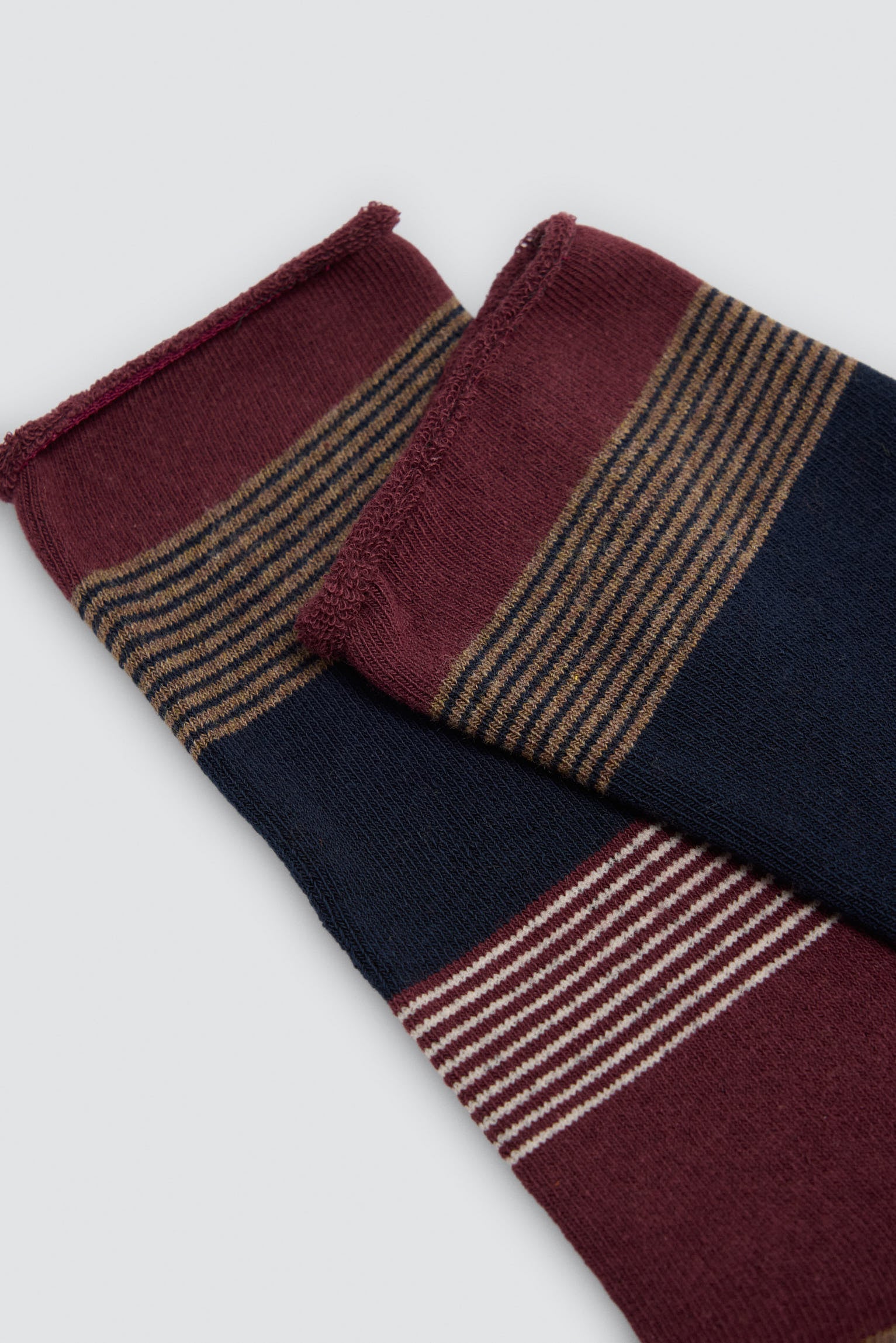 Pack of 3 cuffless thermal socks with assorted prints