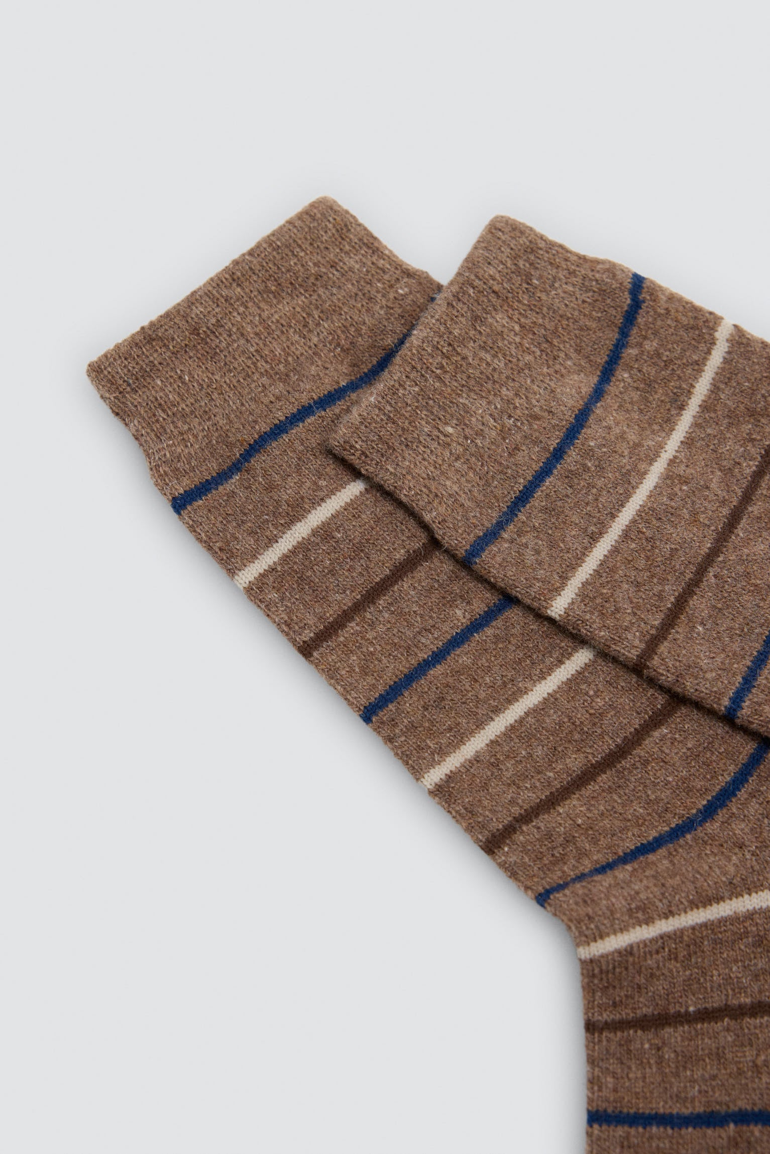 Pack of 3 men's wool socks with assorted prints