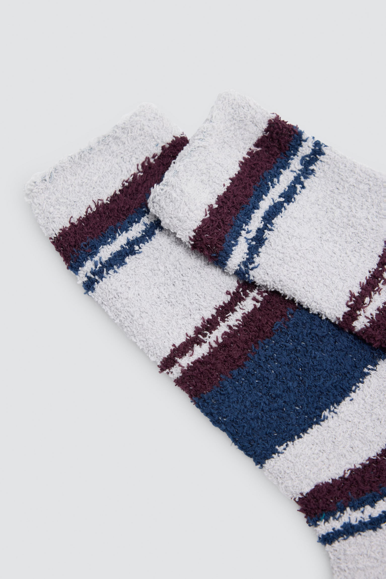 Pack of 4 men's wool socks with assorted prints