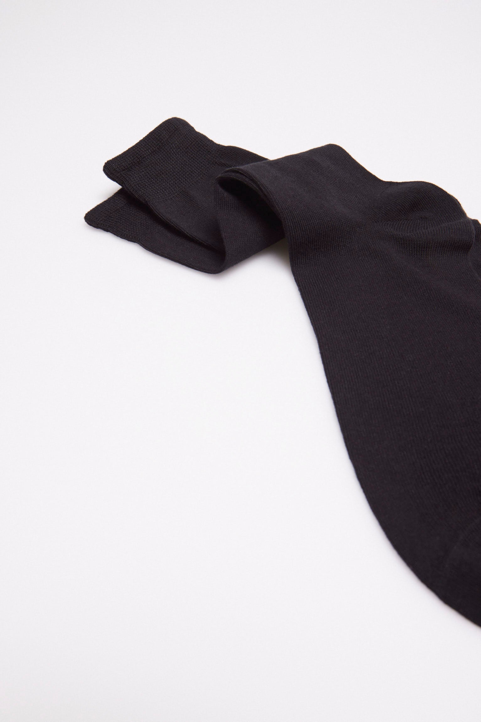 Basic long black cotton socks