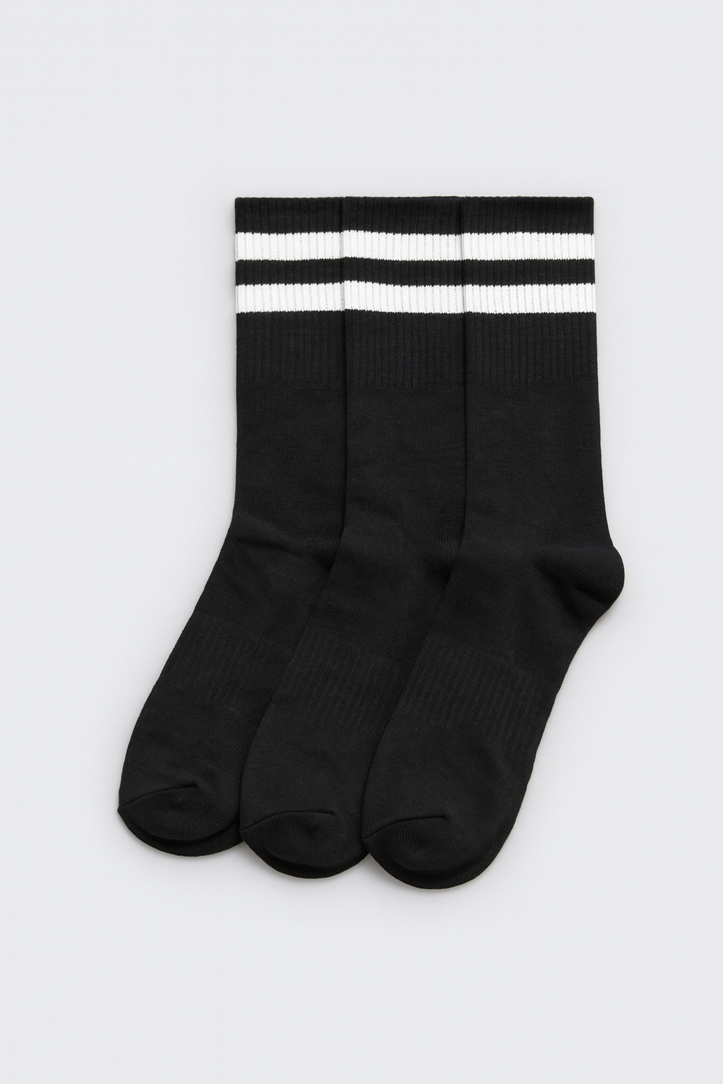 Pack of 3 sports socks with black striped cuffs