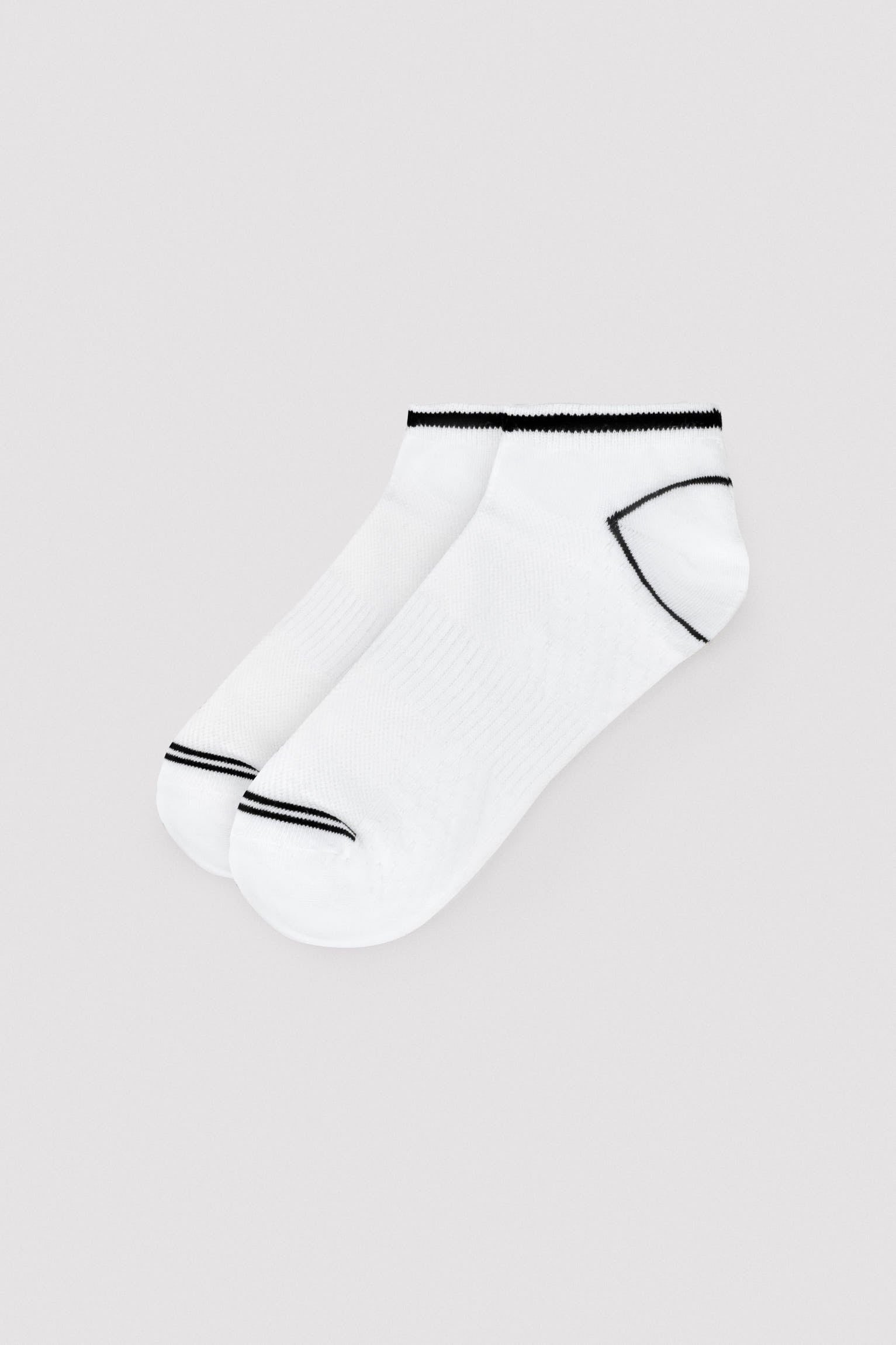 Pack of 3 ankle socks with contrasting stripe detail