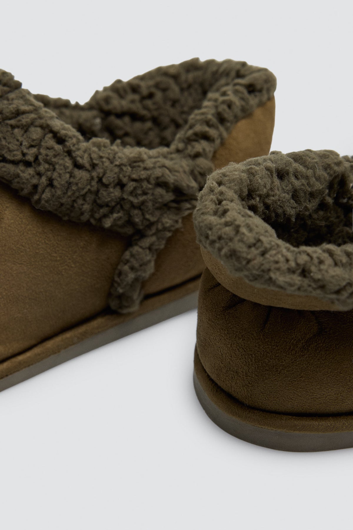 Men's green shearling house boots