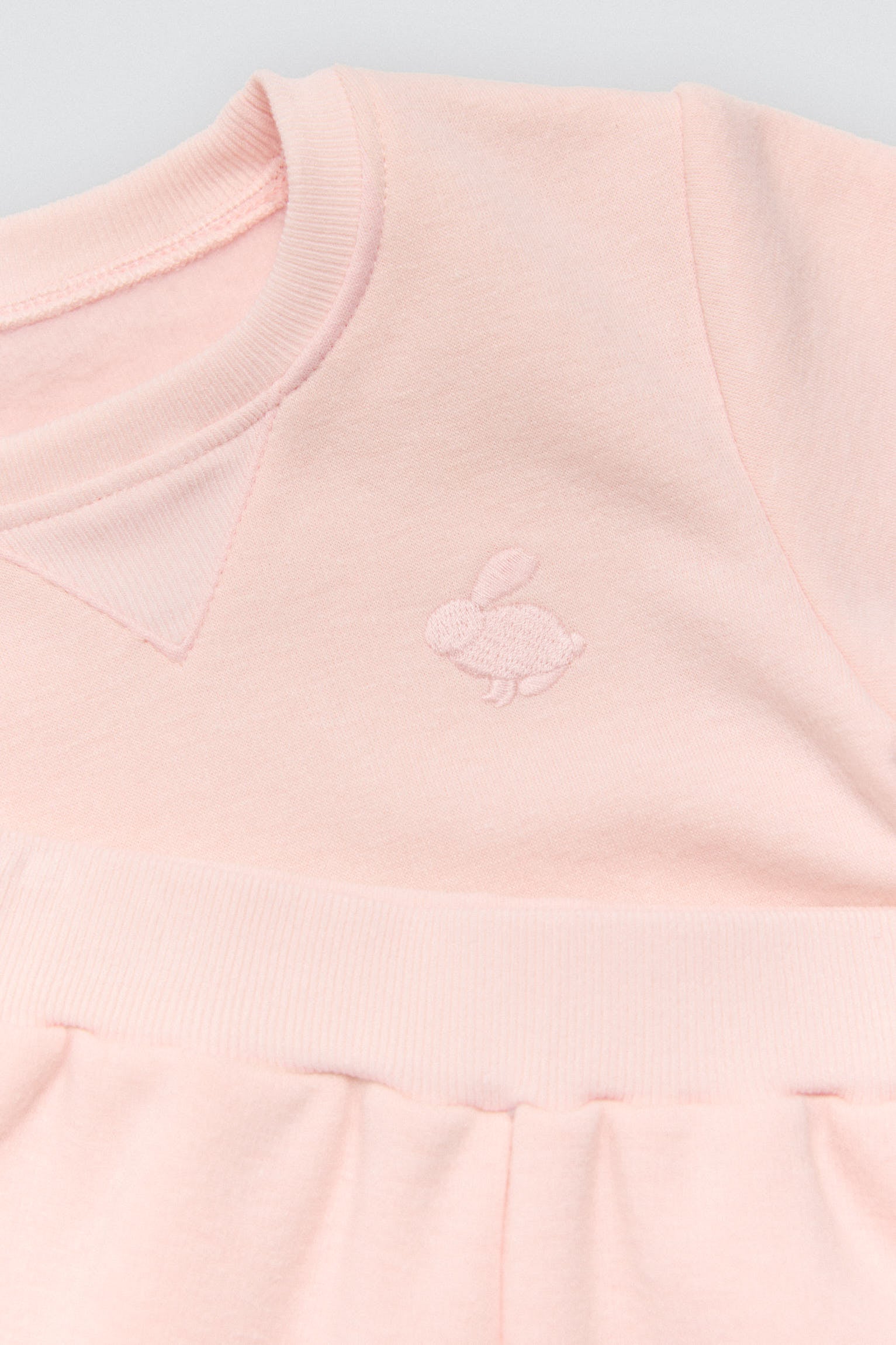 25612-5-conjunto-bebe-sudadera-jogger-rosa