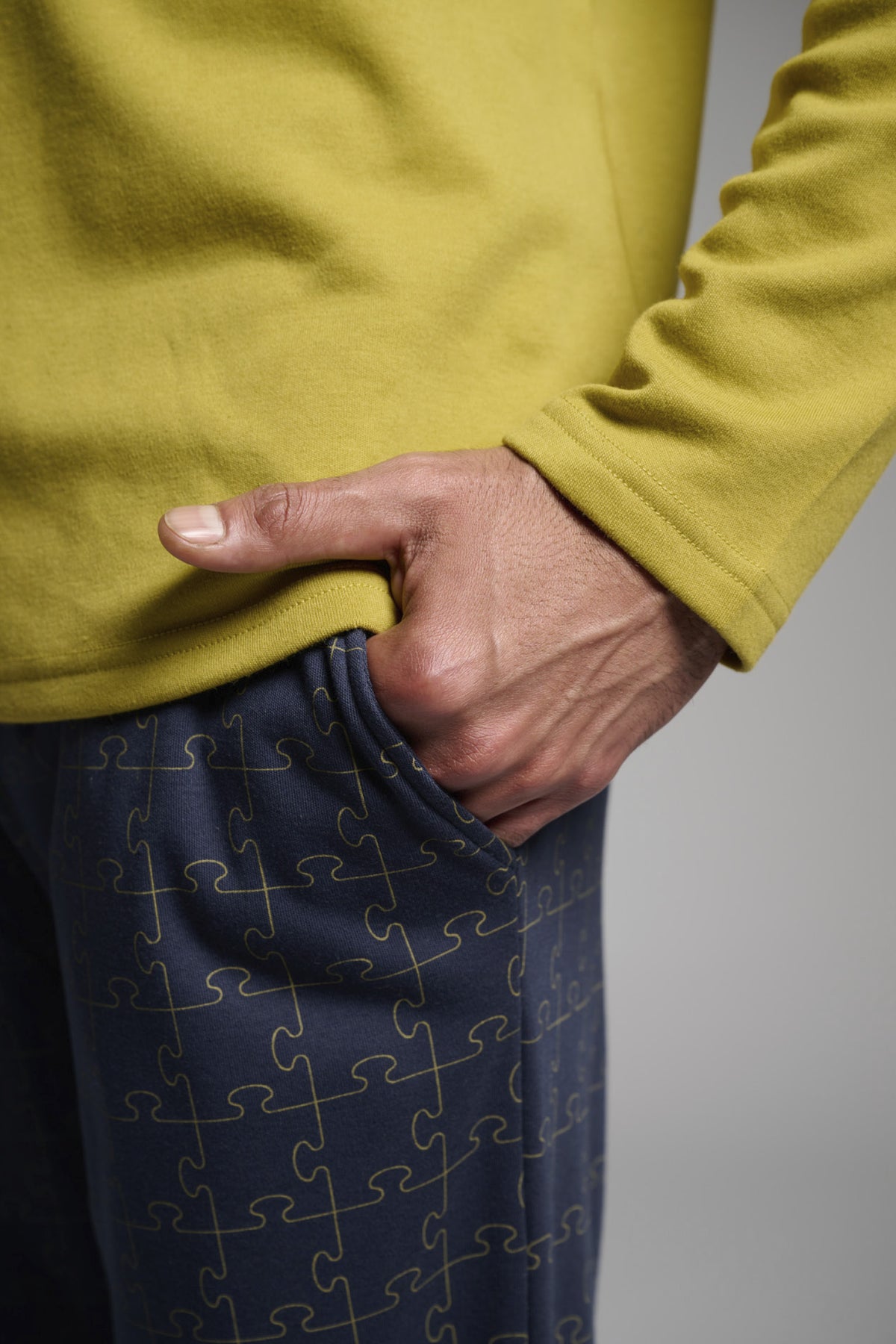 Men's long brushed puzzle-print pyjamas with pocket detail