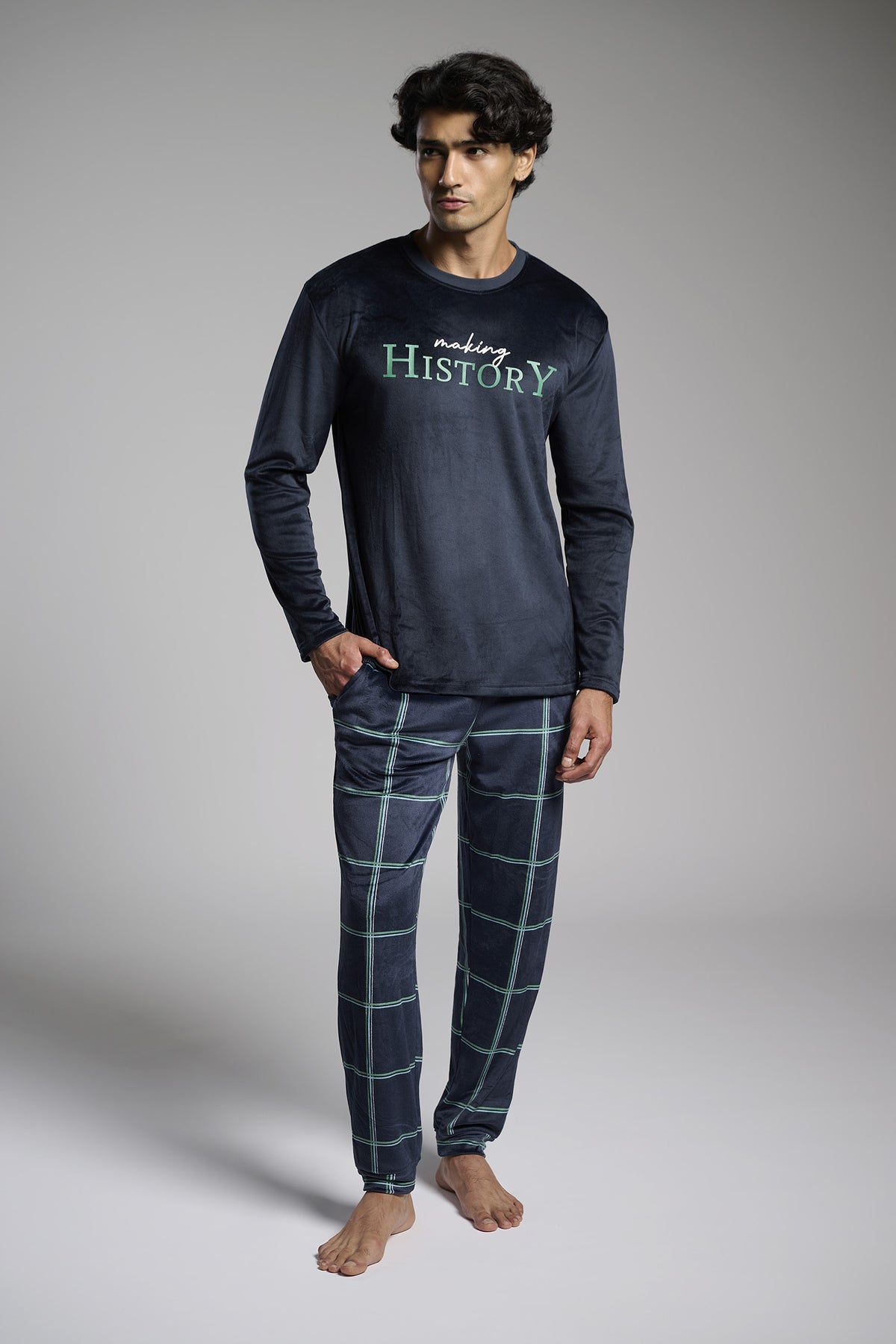 Men's long velvet Making History checked pyjamas