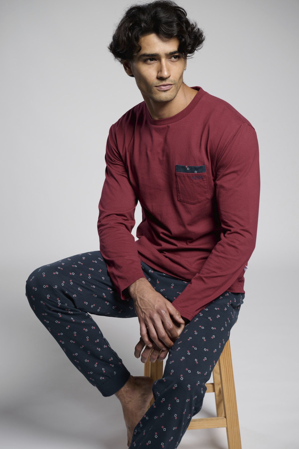 Men's long cotton printed pyjamas with pocket detail