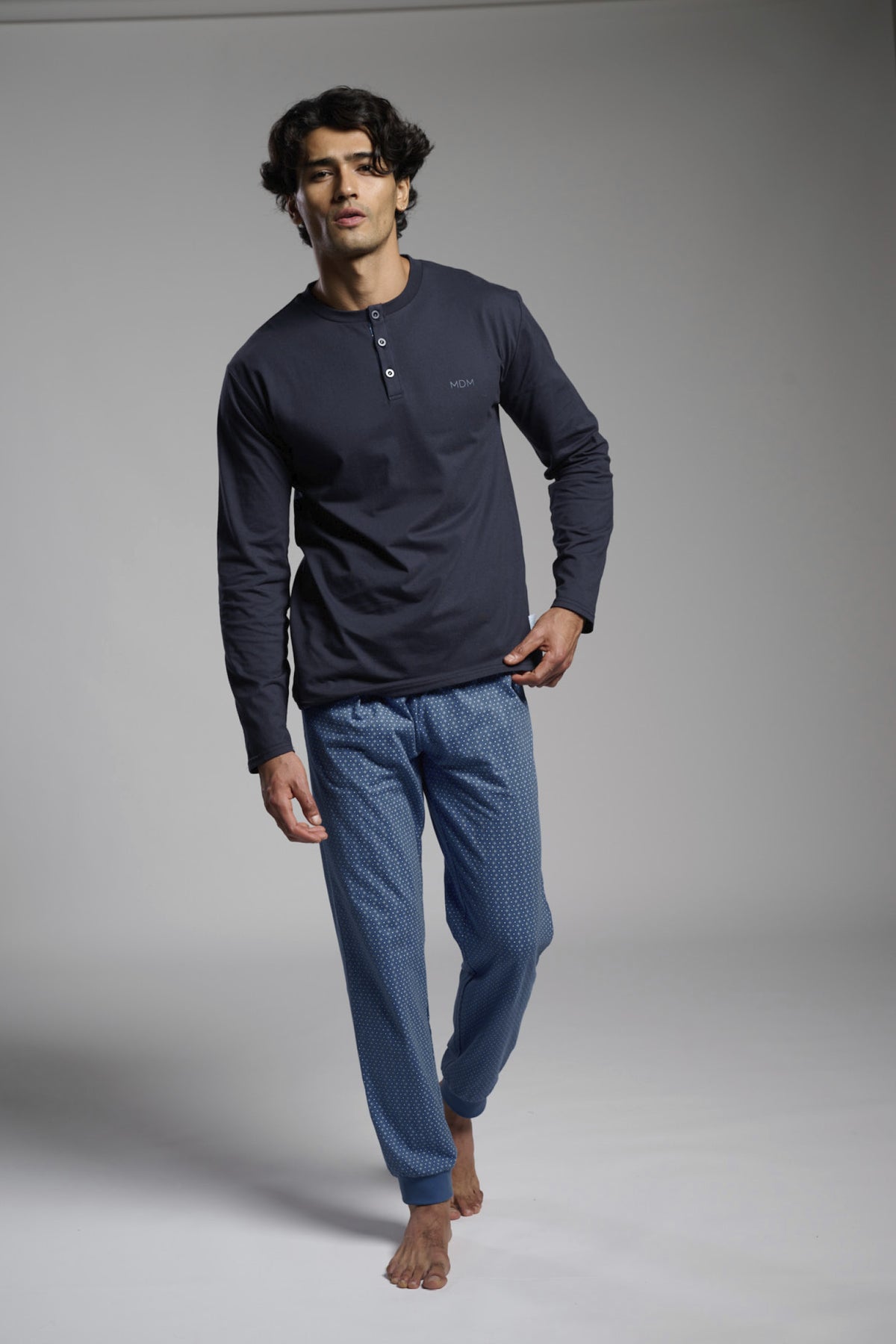 Men's long cotton shirt-style Henley-neck printed pyjamas