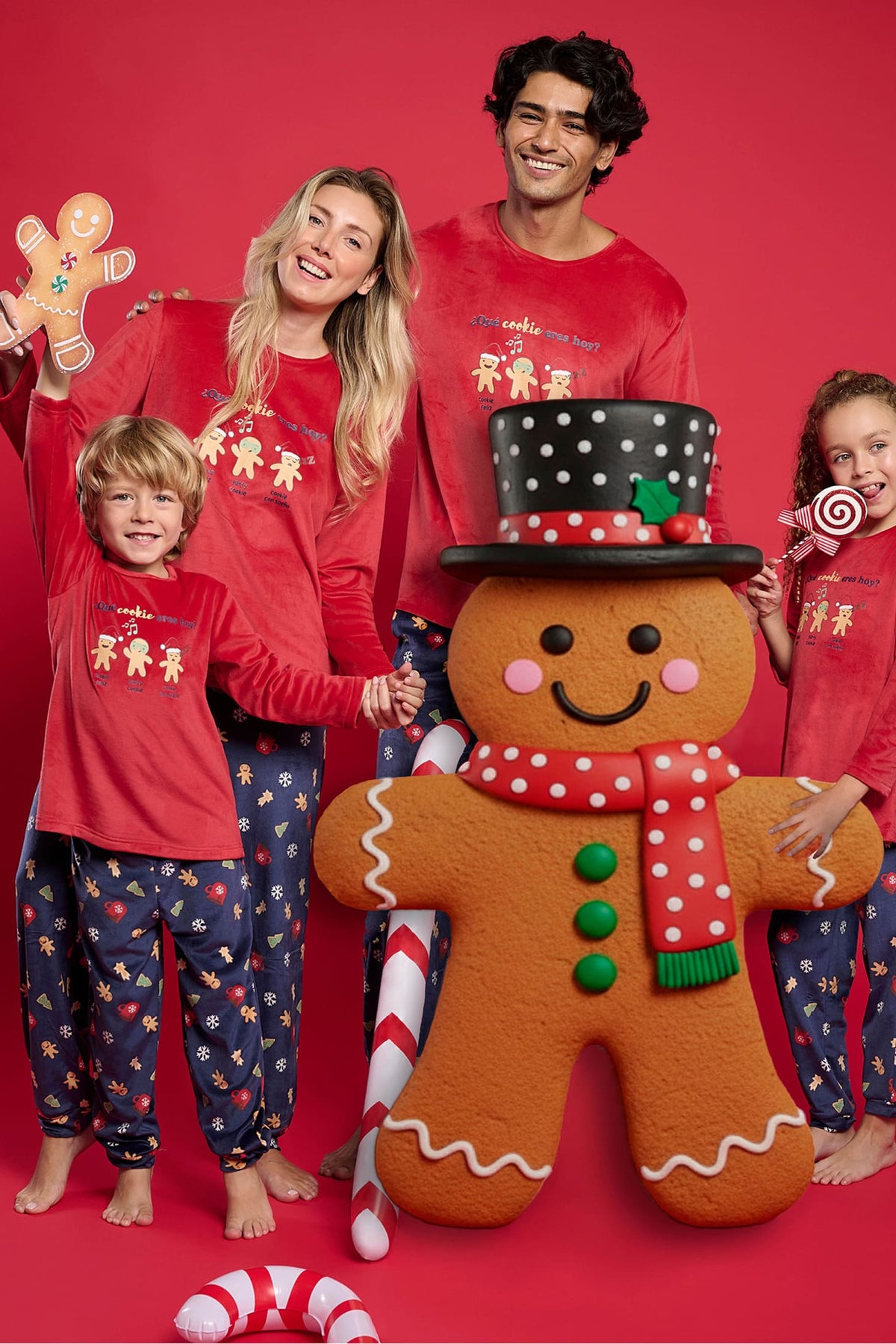 Unisex children's long velvet Christmas gingerbread-print pyjamas
