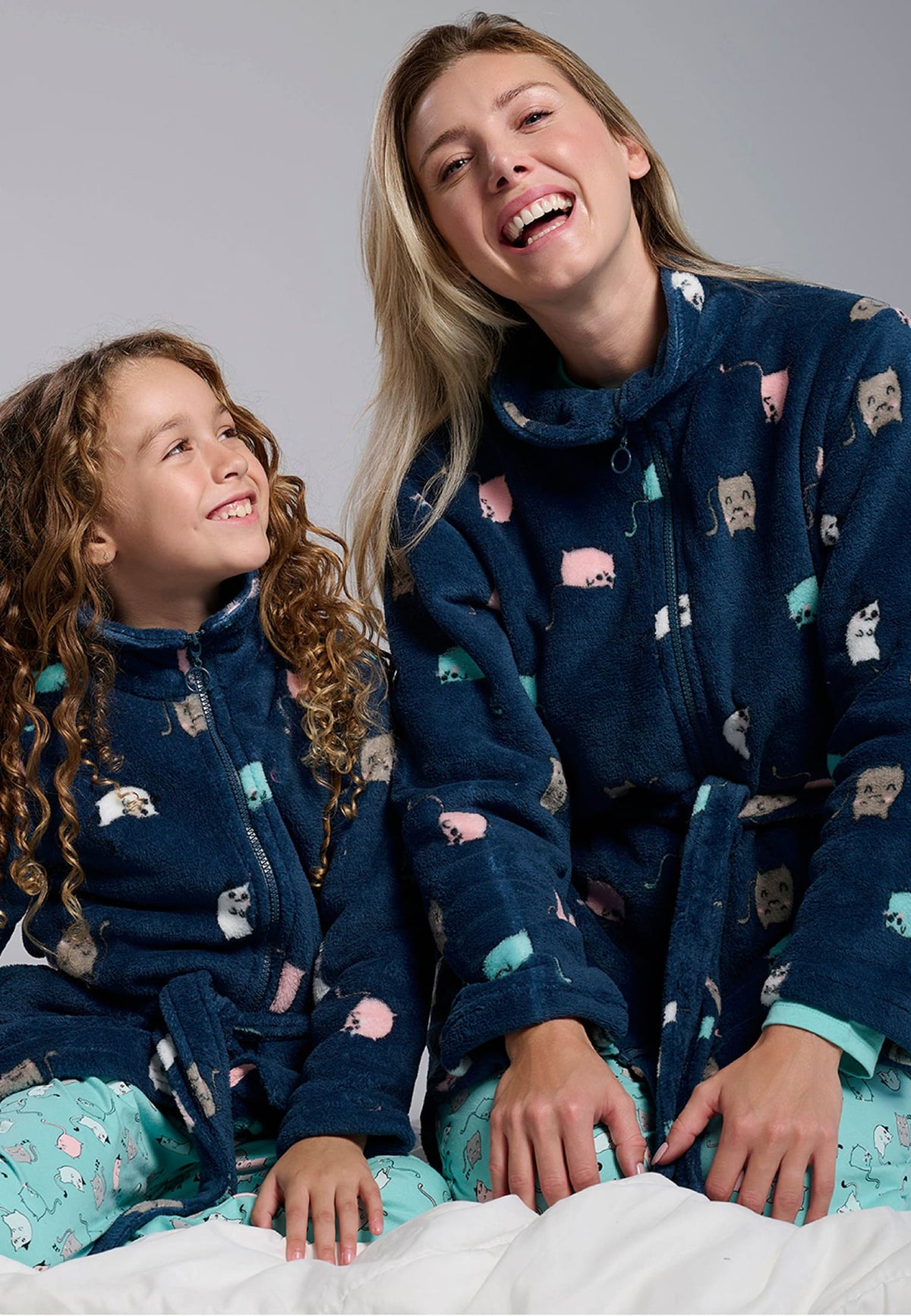 Girls' cat-print coral fleece robe