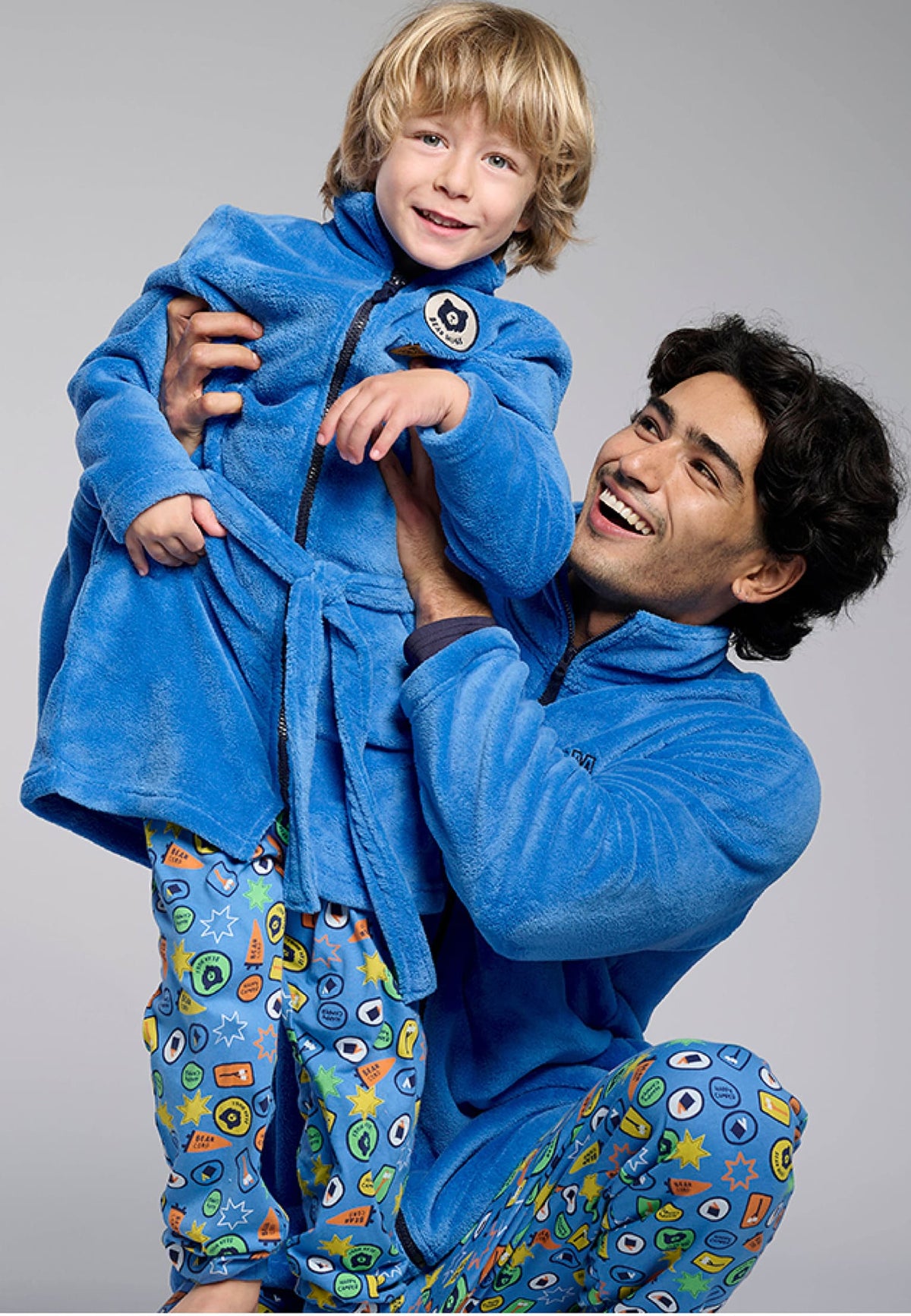 Boys' coral fleece robe with zip fastening and patch details