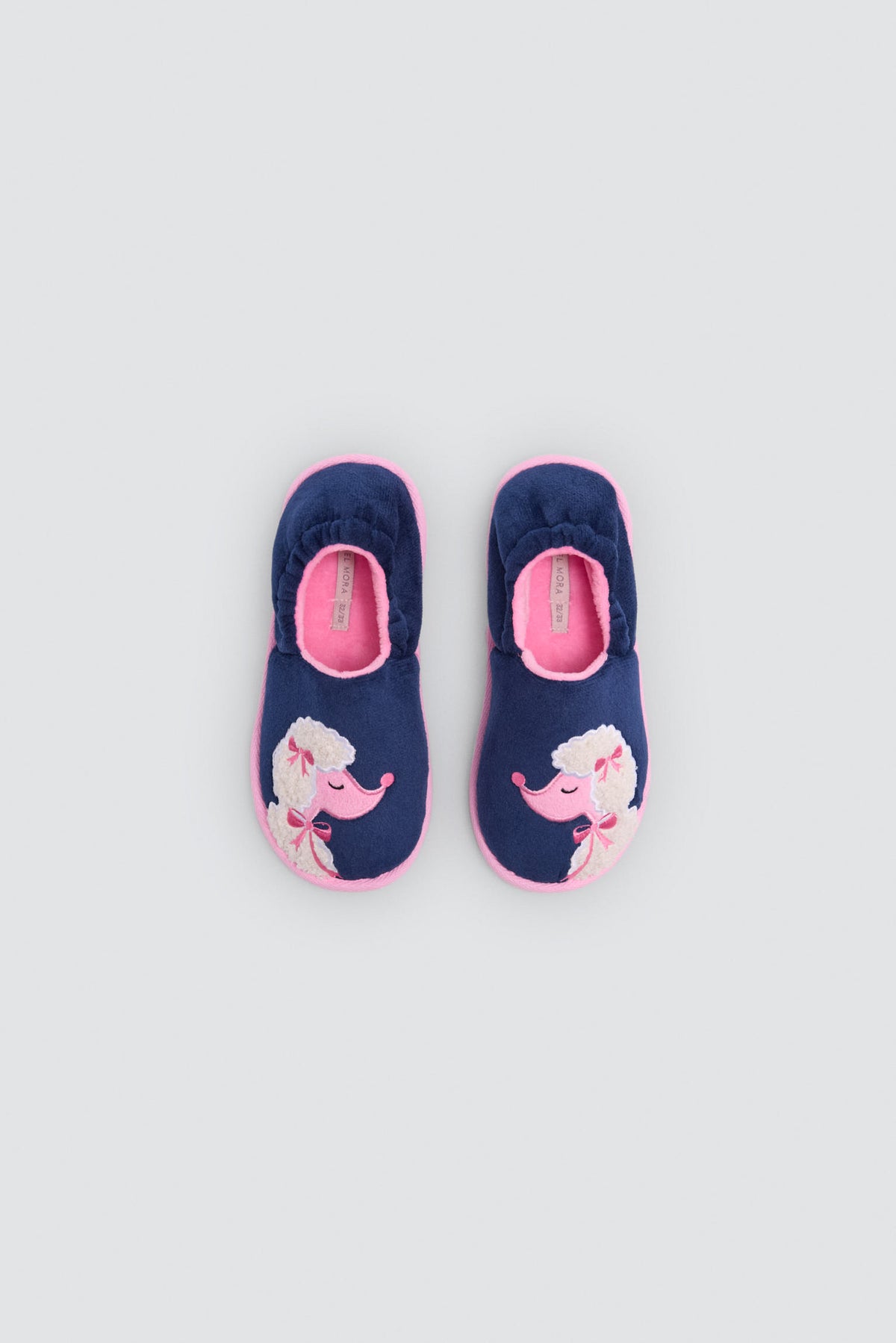 Zapatillas de casa niña cerradas dibujo caniche