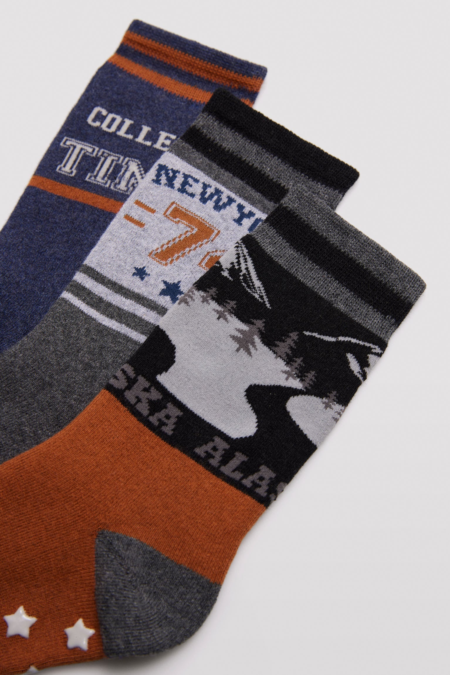 Pack of 3 boys' College print non-slip thermal socks