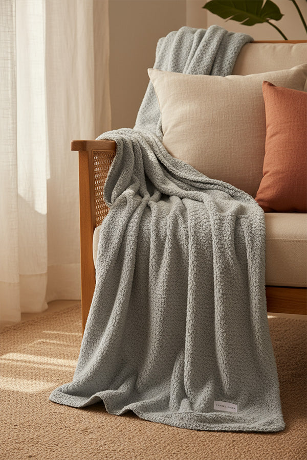 Soft fur blanket with grey lambskin