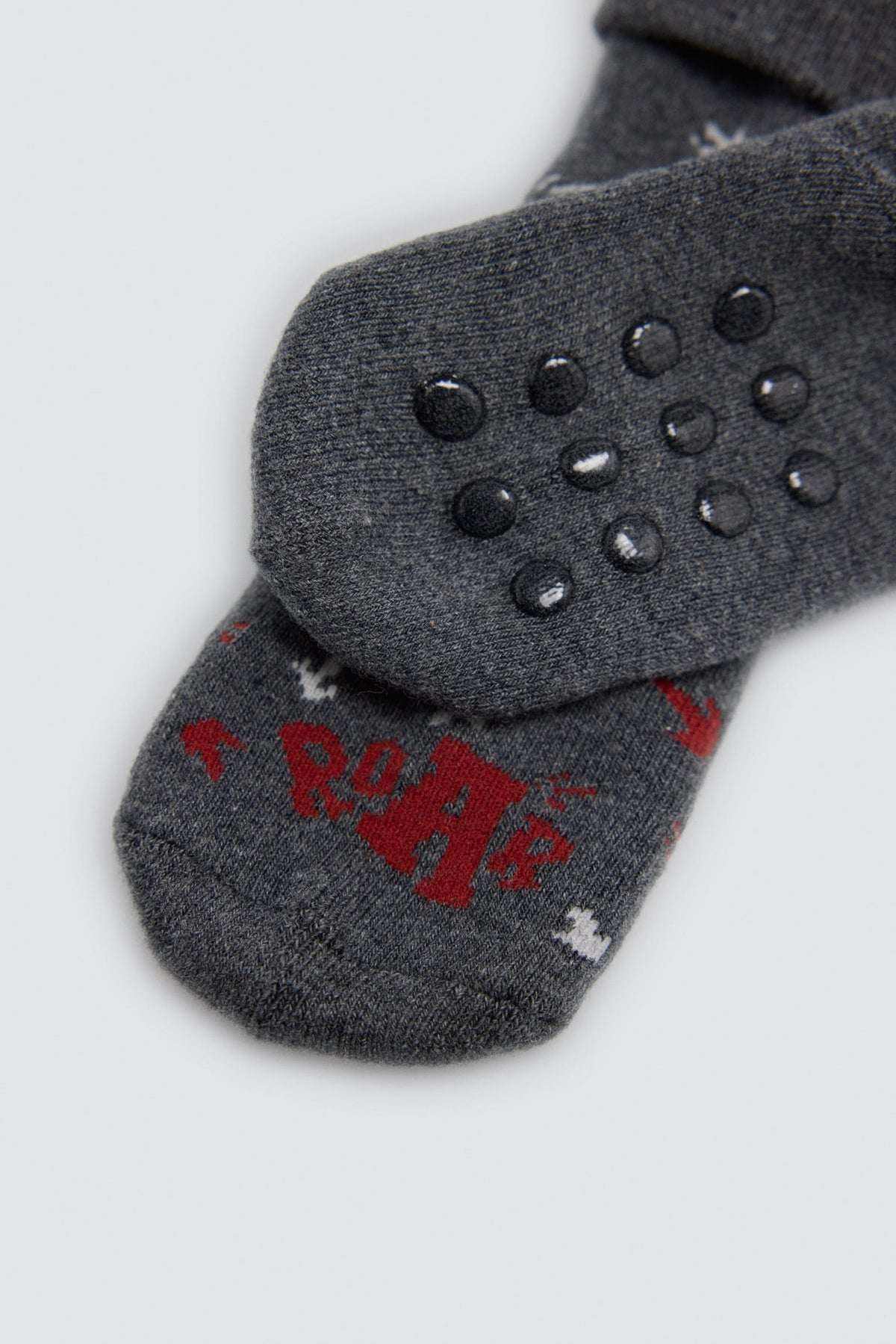 Pack of 4 baby thermal non-slip socks with tractor and arrow prints