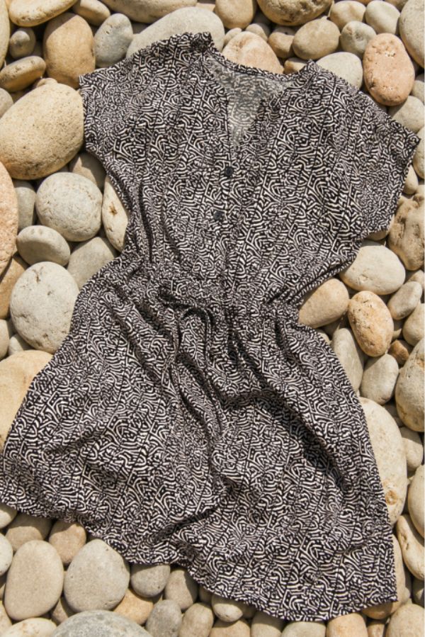 Short-sleeved printed dress