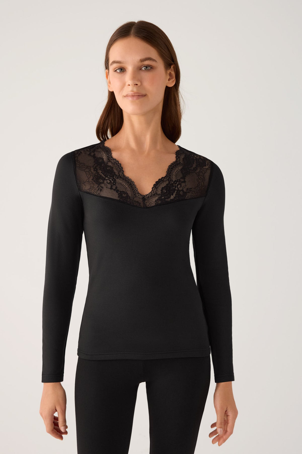 THERMAL Women's long-sleeved V-neck T-shirt with black lace