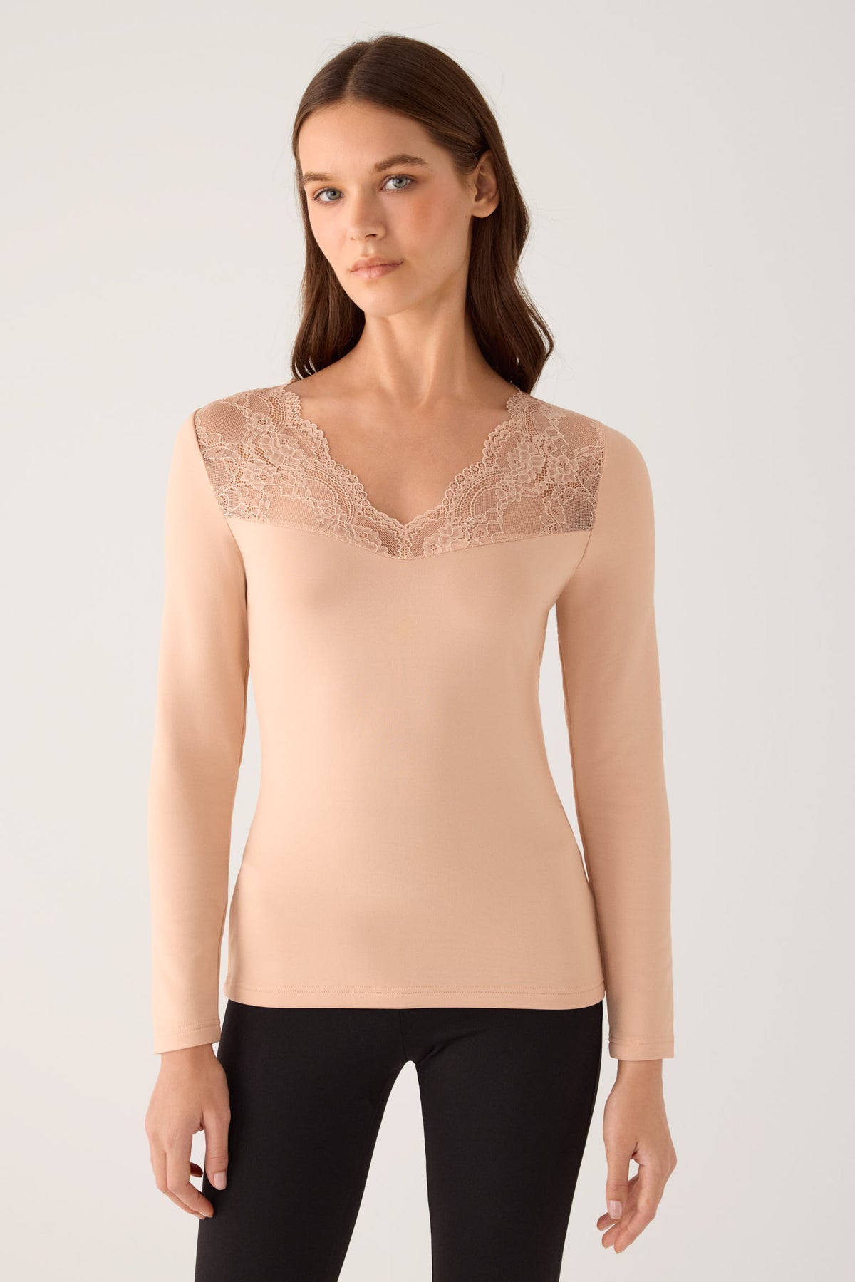 THERMAL Women's long-sleeved V-neck T-shirt with nude lace