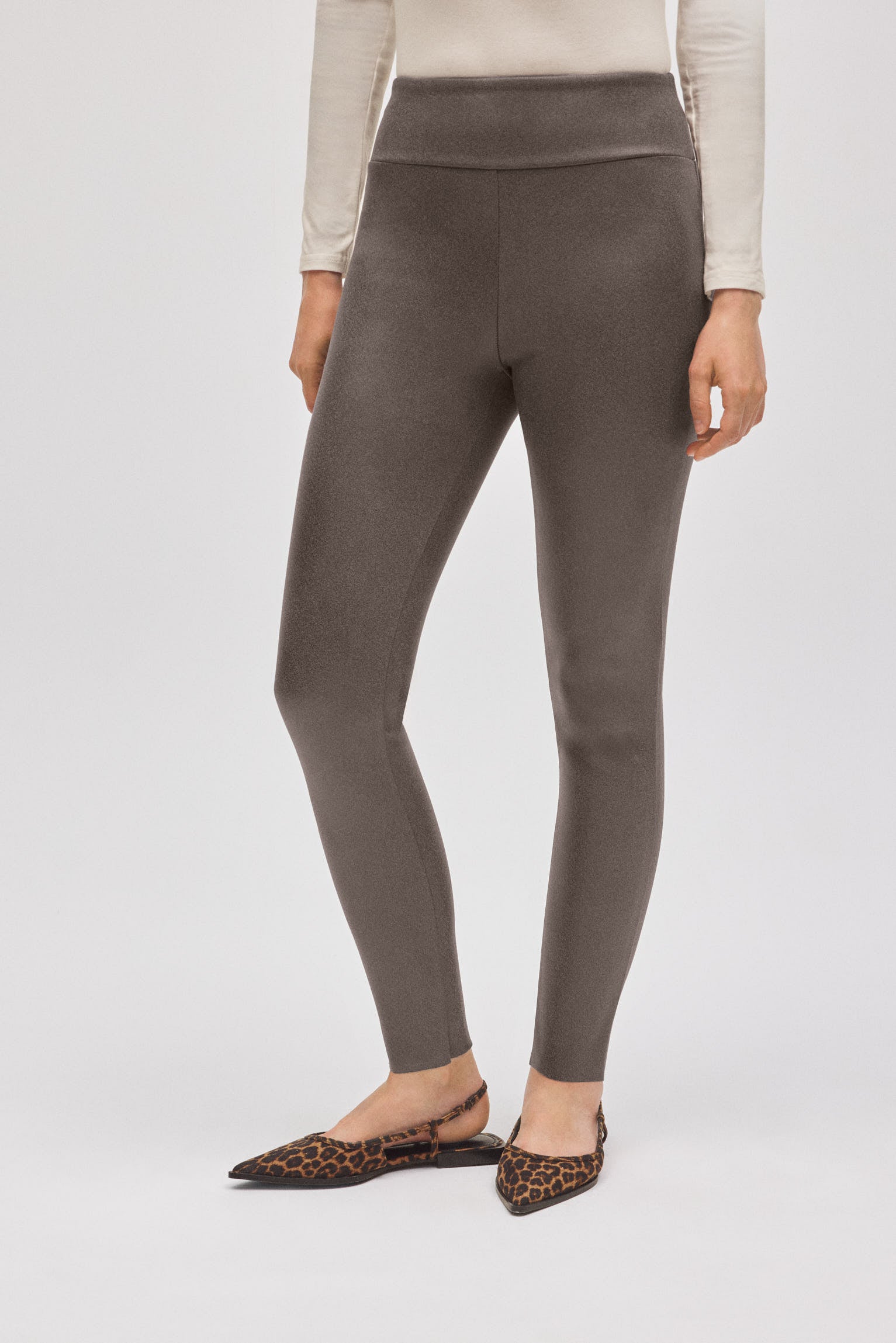 70449-2-leggings-efecto-metalizado-marengo-ysabel-mora