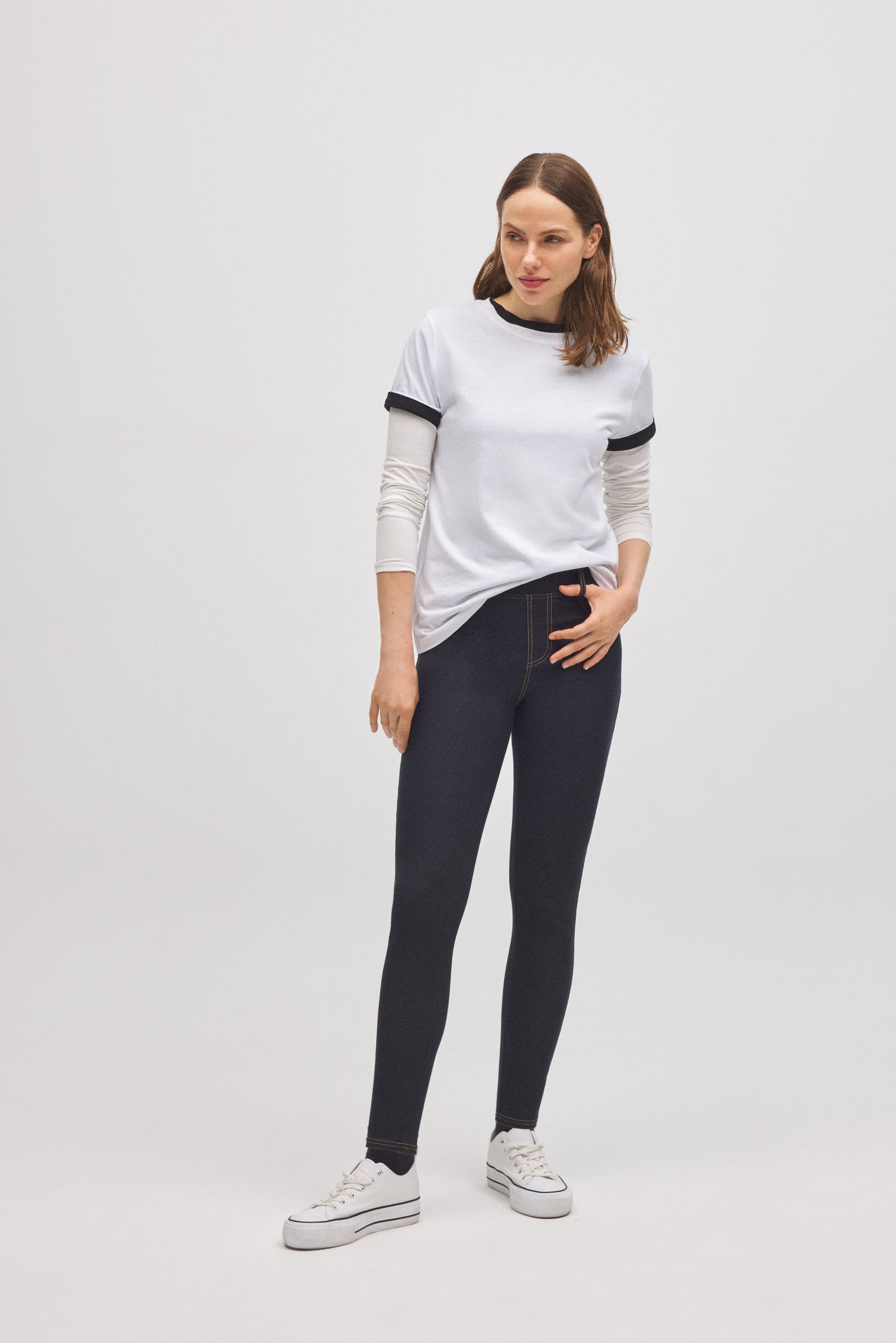 70456-1-pantalones-vaqueros-elasticos-skinny-negro-ysabel-mora